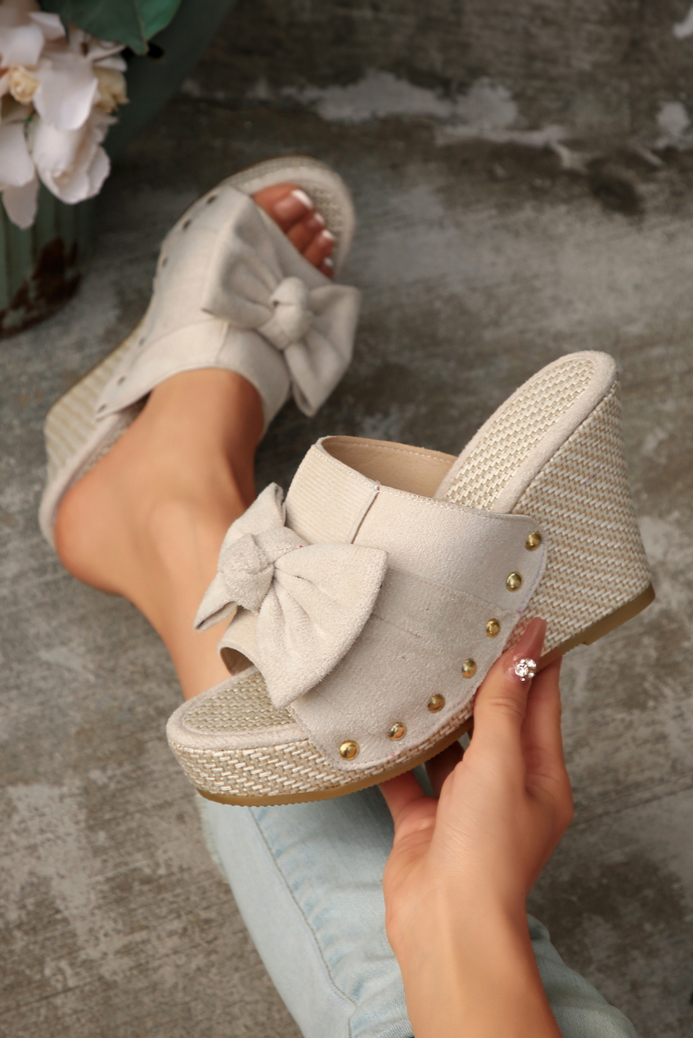 White Bow Knot Decor Faux Suede Woven Wedge Slippers