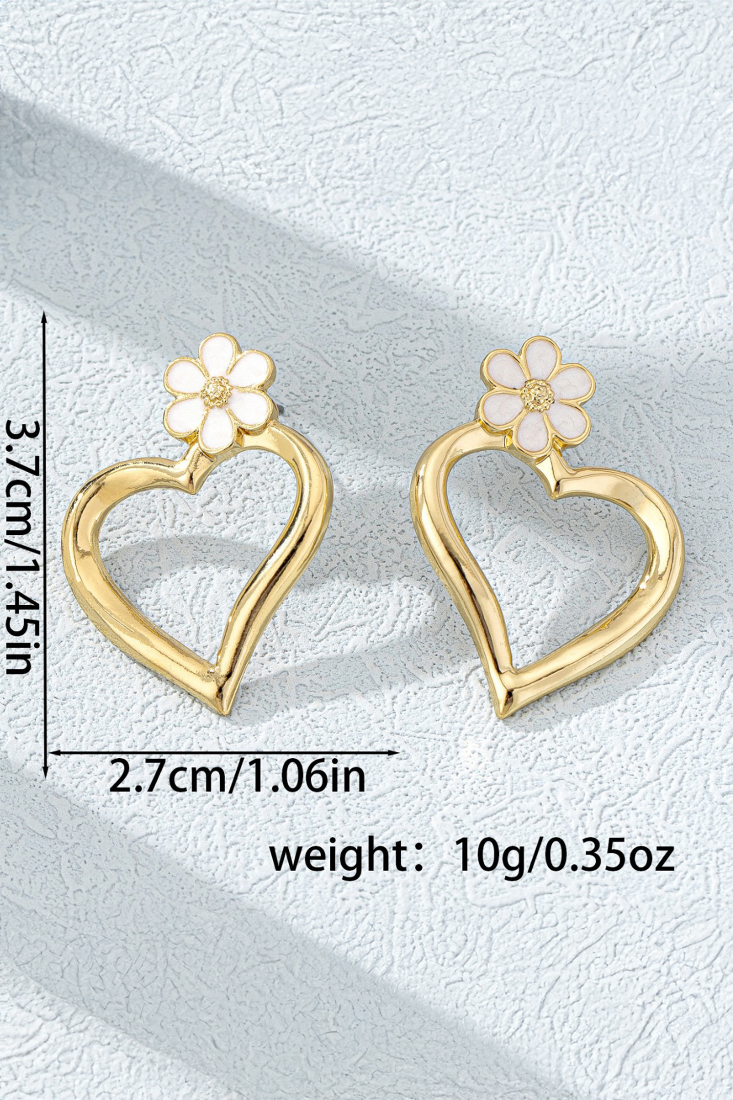 Gold Daring Hollowed Heart Dainty Flower Studded Earrings