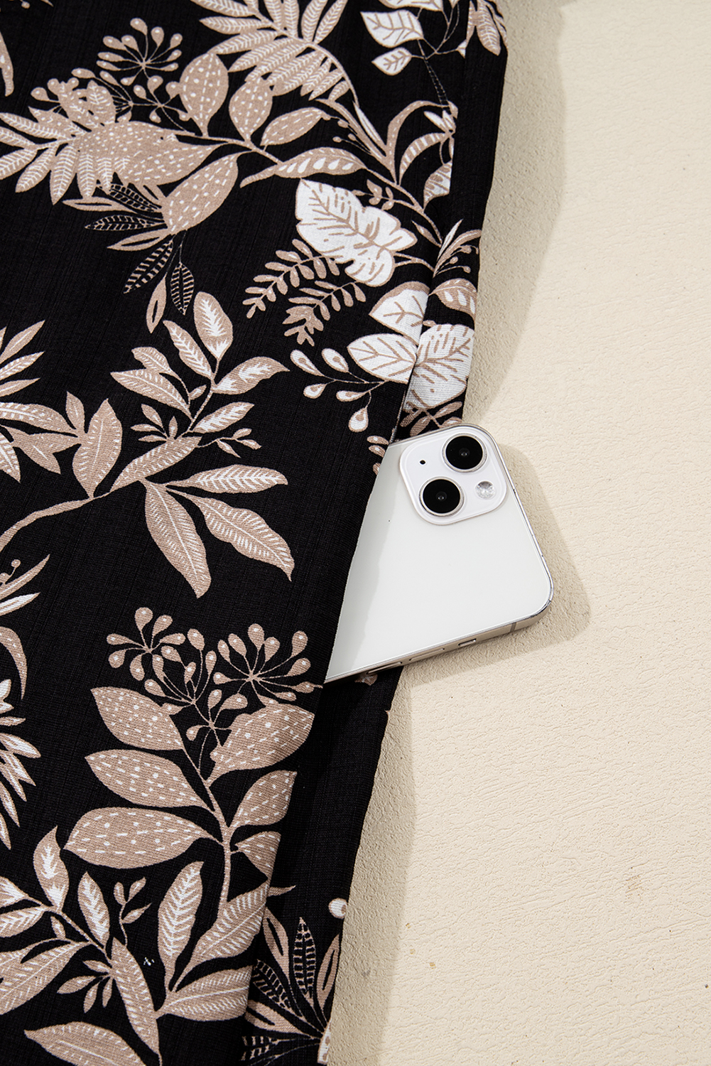 Black 3/4 Sleeve Botanical Print Split Neck Loose Mini Dress
