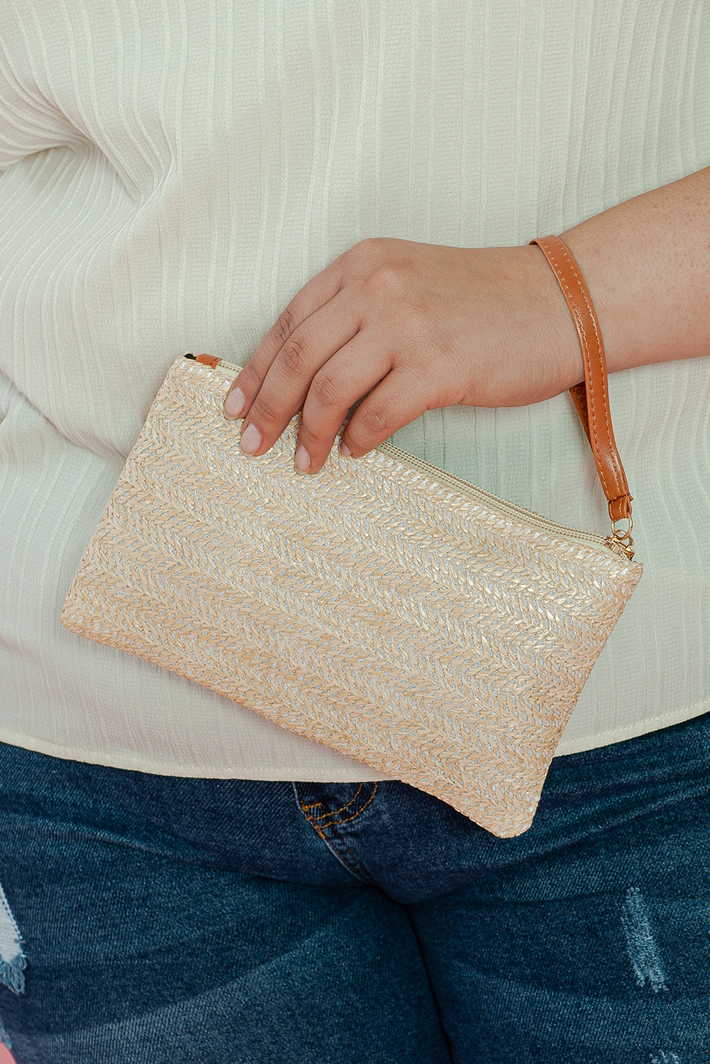 Oatmeal Straw Woven Wrist Strap Zipper Large Wallet