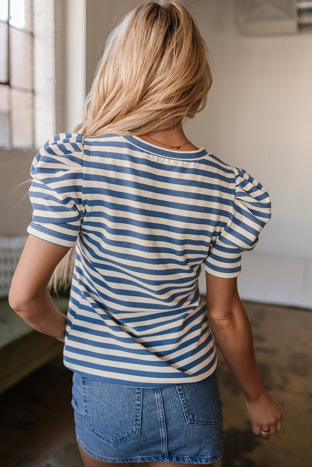 Blue Stripe America Cursive Graphic Puff Sleeve T-shirt