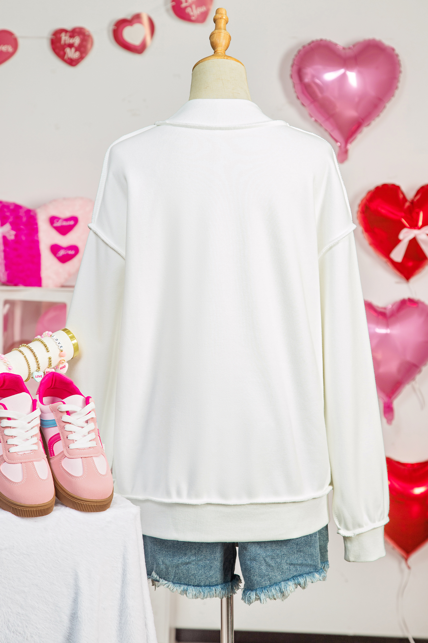 White Reversible Double Wear Sequin Donut Heart Graphic Mock Neck Sweatshirt
