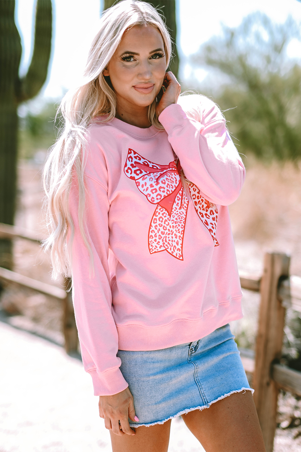 Pink Leopard Bowknot Printed Crewneck Pullover Sweatshirt