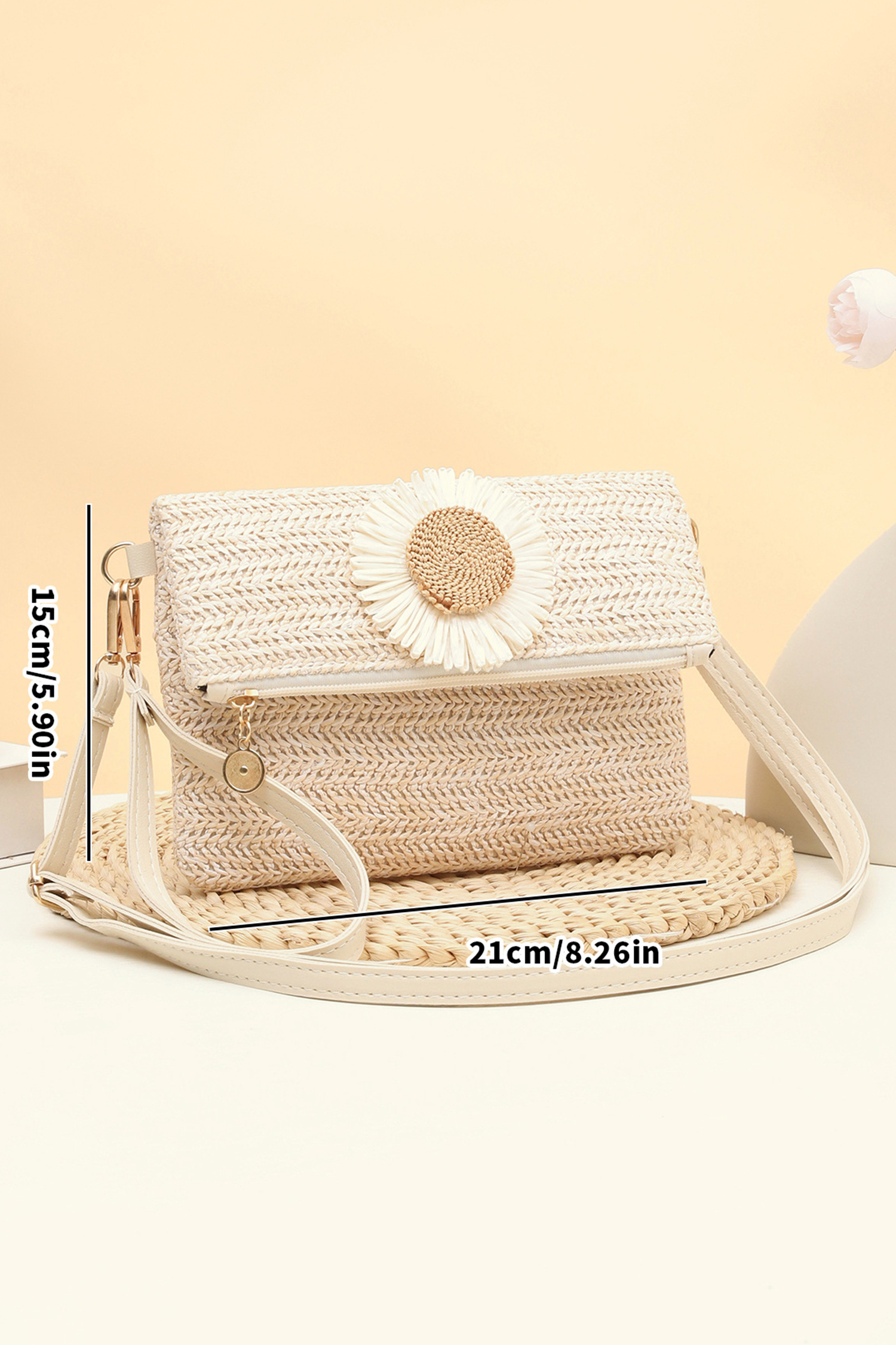 White Daisy Flower Straw Woven Zip Folded Magnetic Button Shoulder Bag