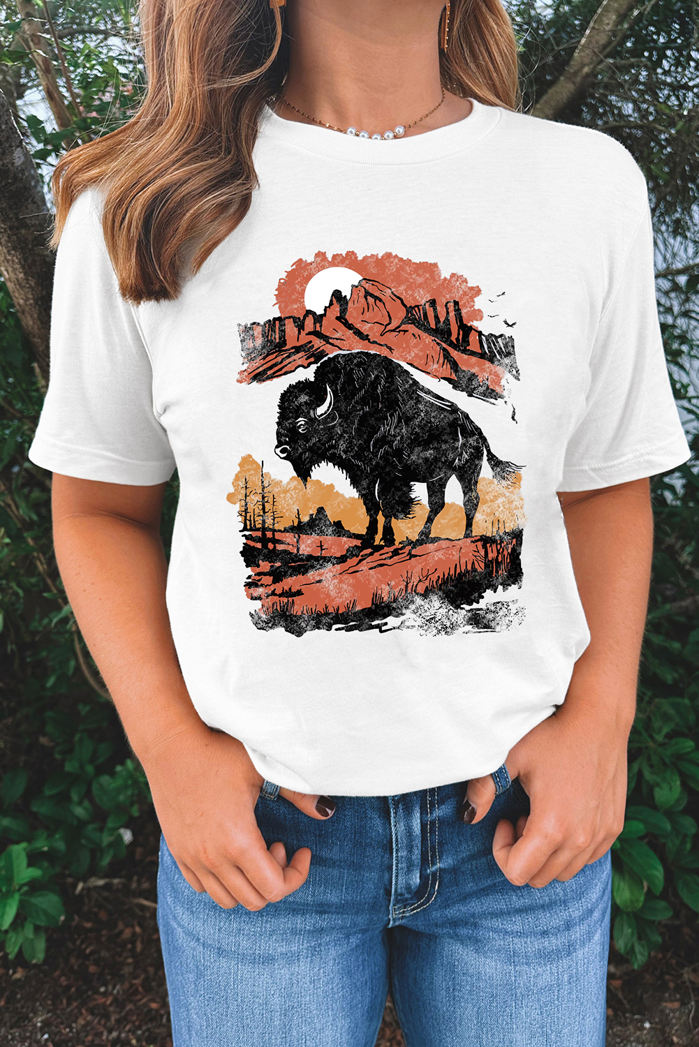 White Western Buffalo On Plains Graphic Crew Neck Tee