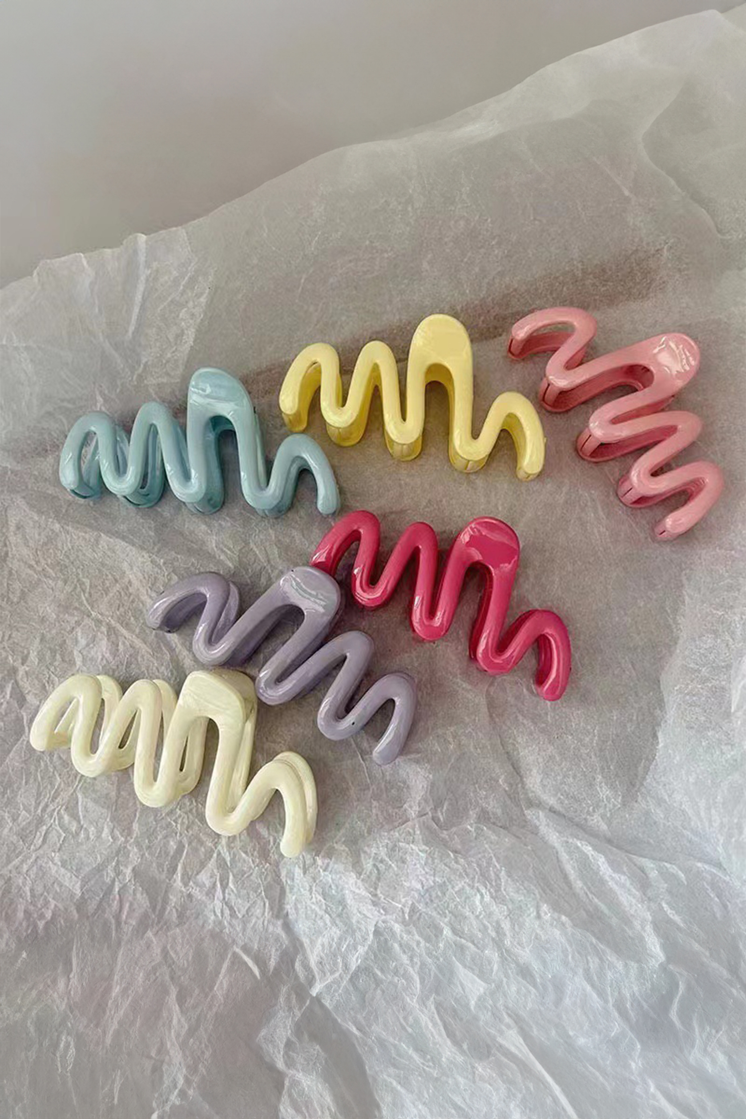 Pink Chunky Waves Acrylic Hair Claw Clip