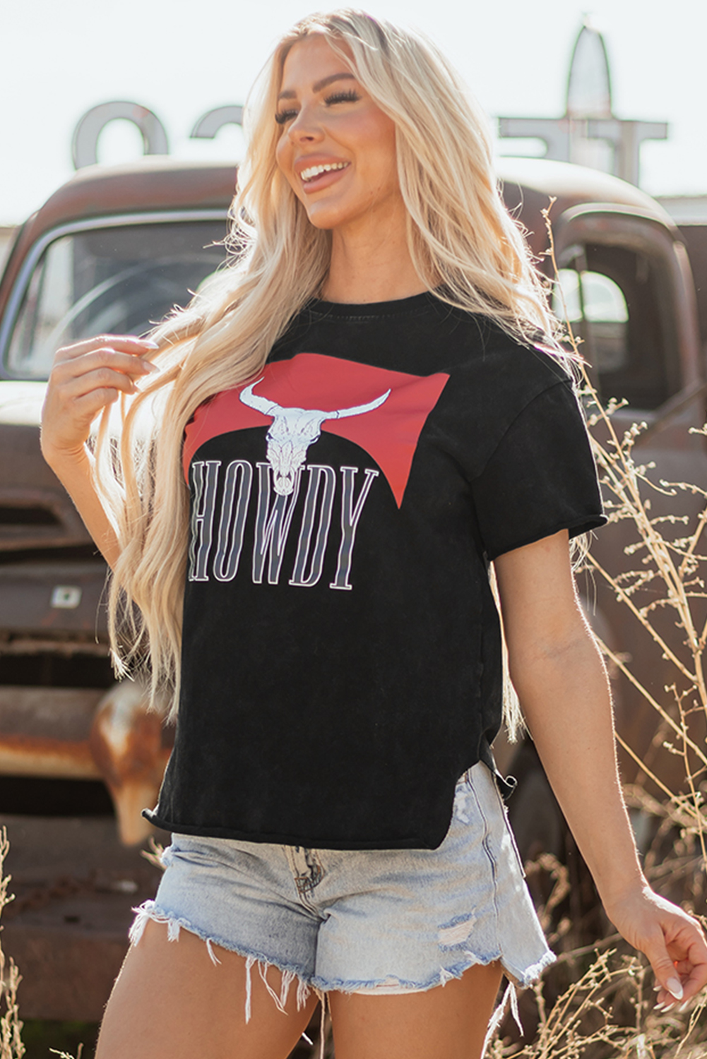 Black Western HOWDY Steer Head Print Side Slits Loose Fit T Shirt