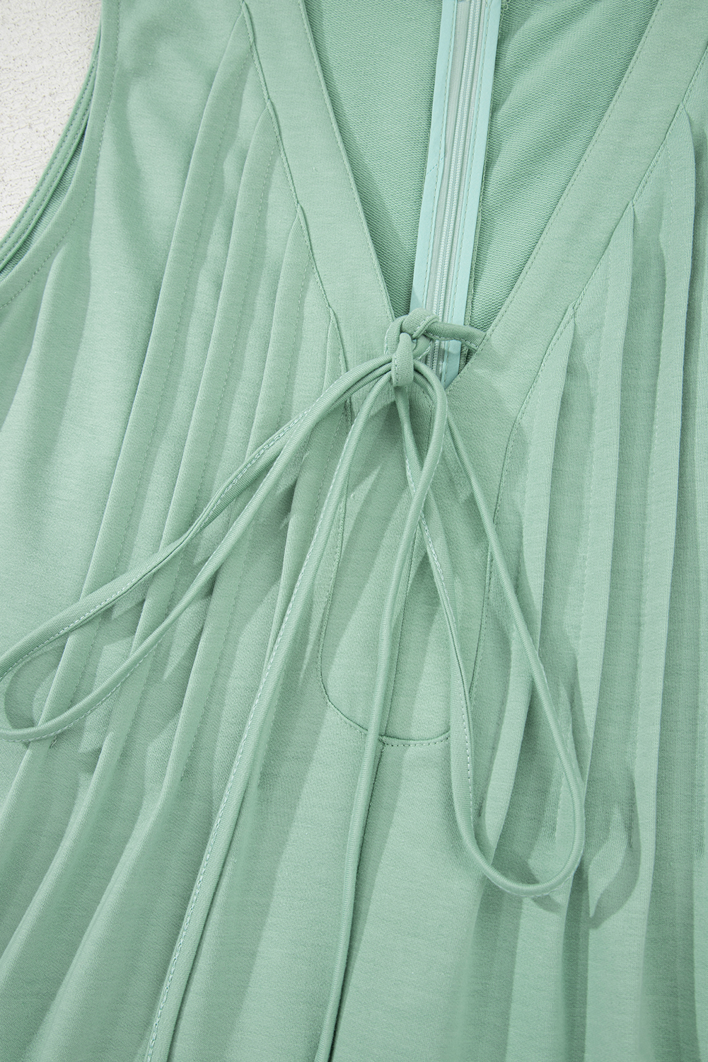 Smoke Green Tie V Neck Pintuck Sleeveless Loose Romper