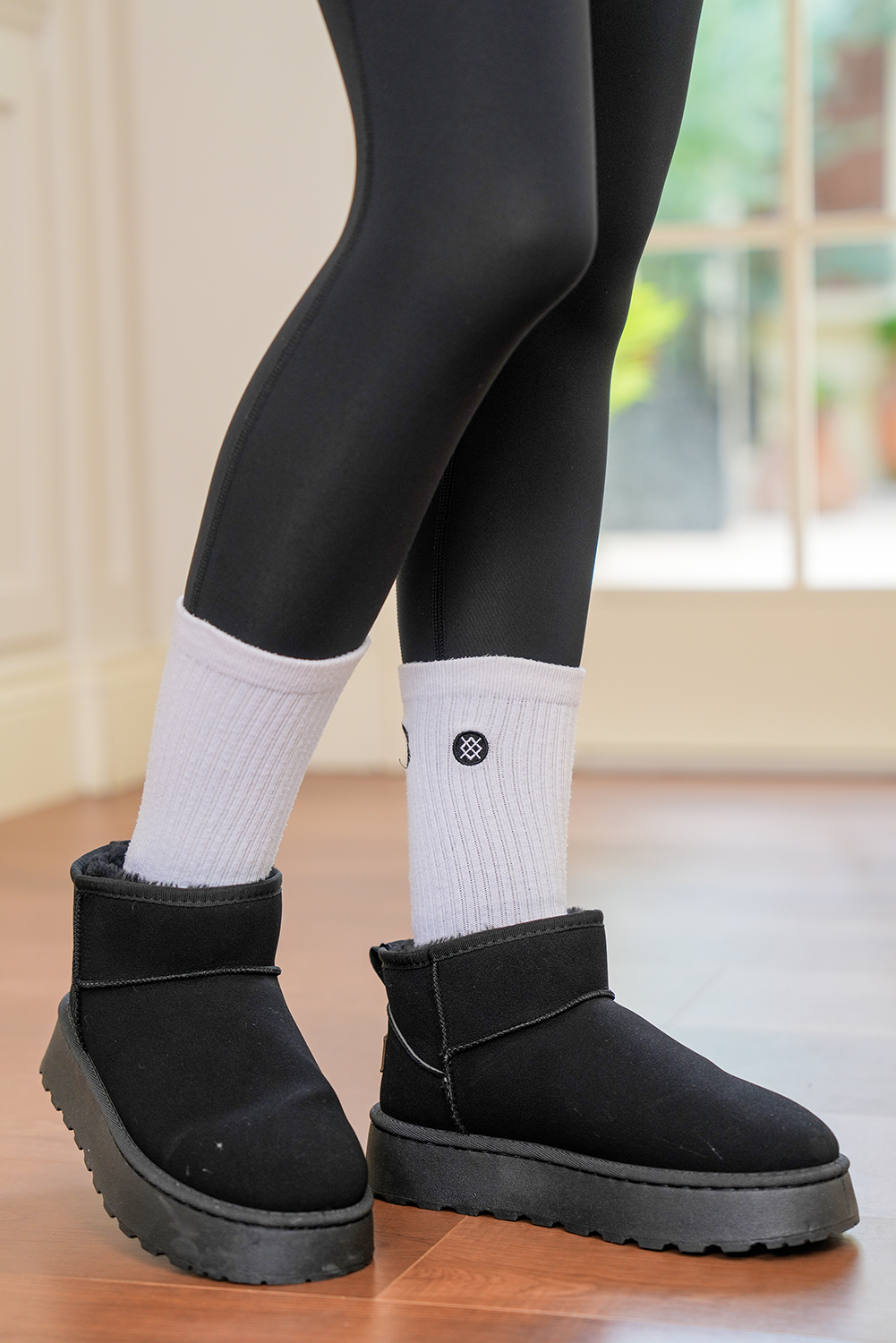 Chestnut Faux Fur Lined Suede Ankle Snow Boots