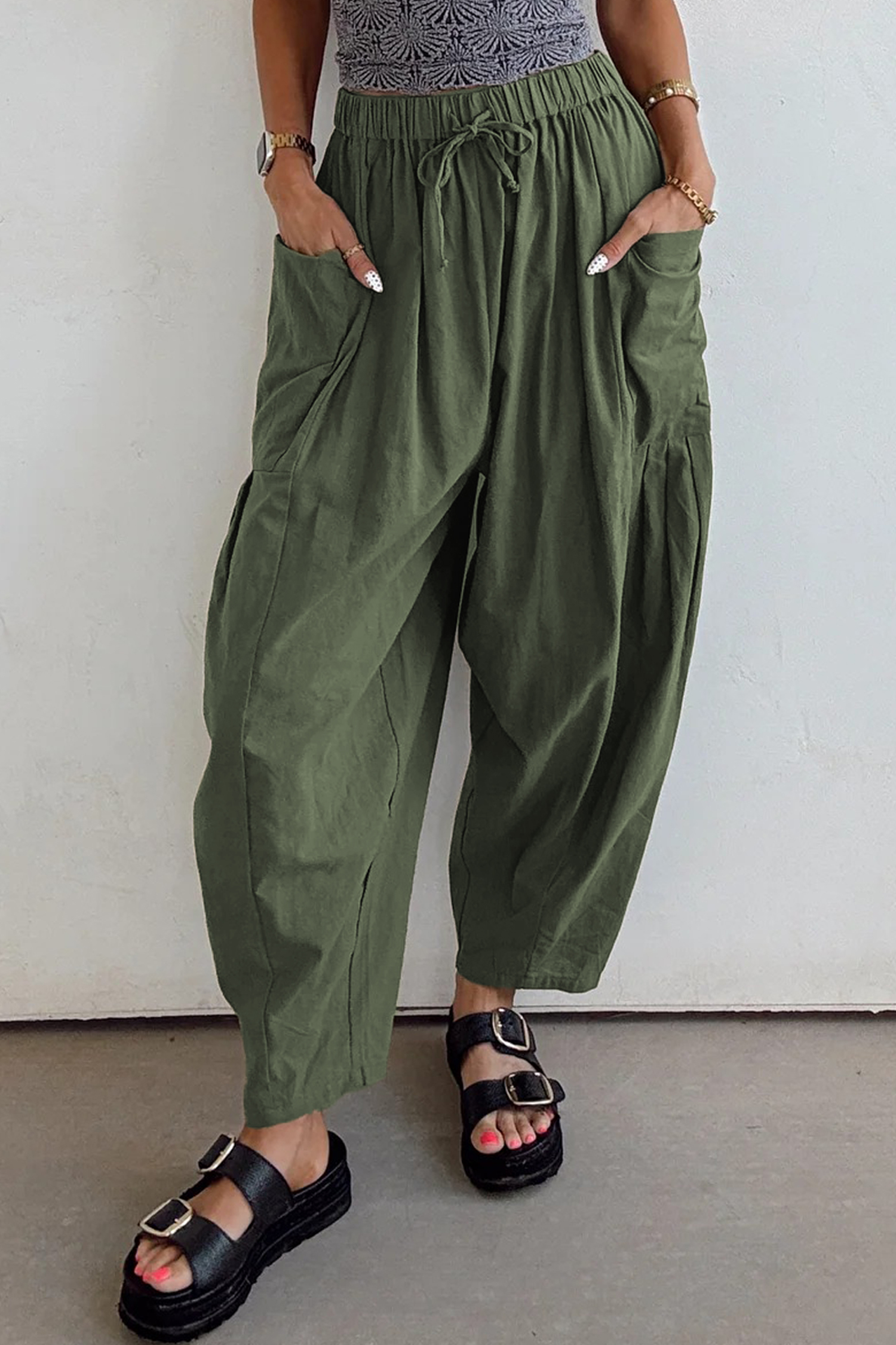 Black Drawstring Elastic Waist Patch Pocket Barrel Leg Casual Pants