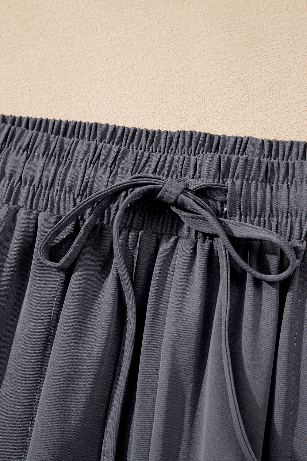 Black Drawstring Elastic Waistband Pocketed Cropped Jogger Pants