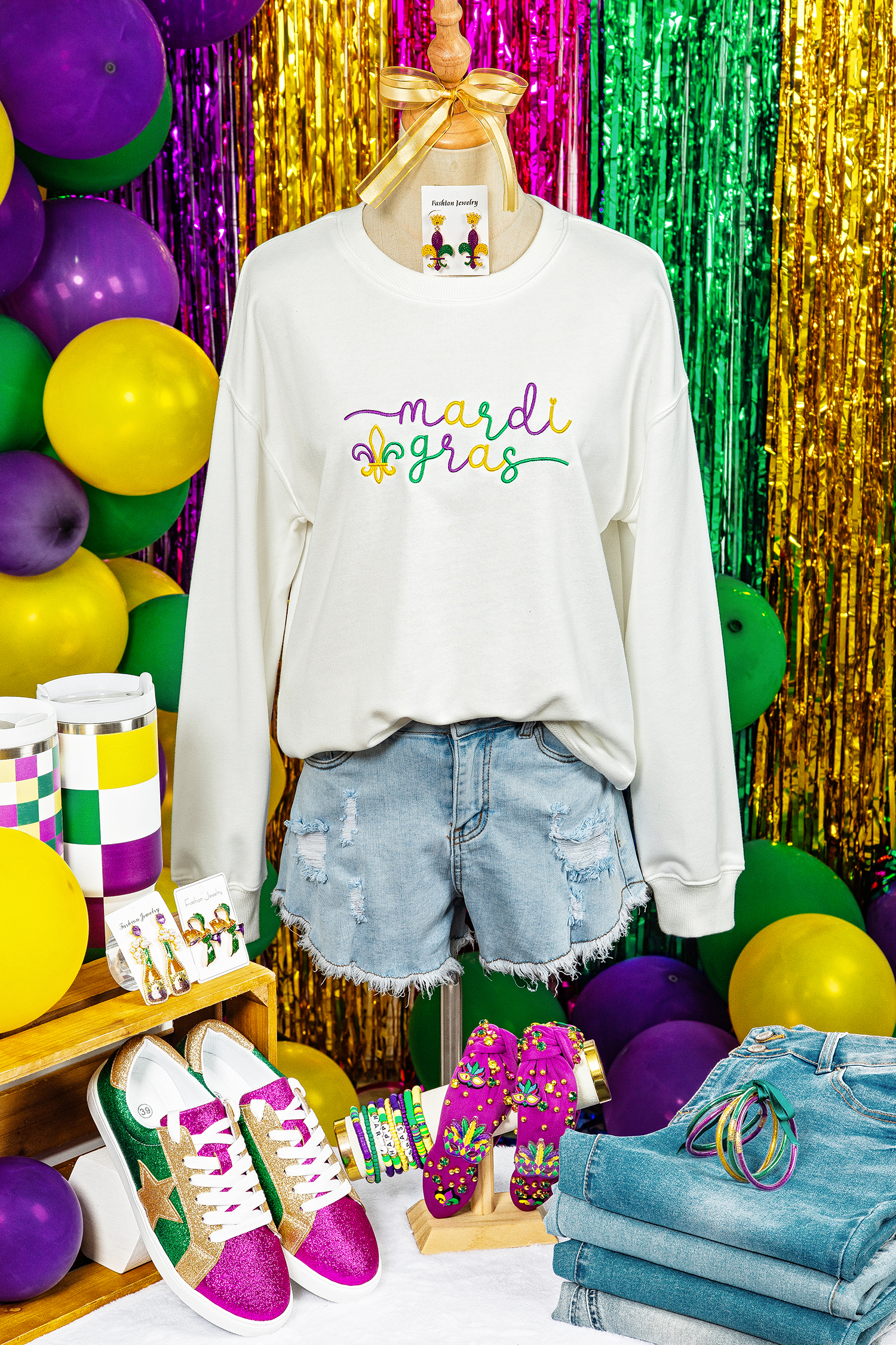 White mardi gras Fleur De Lis Embroidered Graphic Pullover Sweatshirt