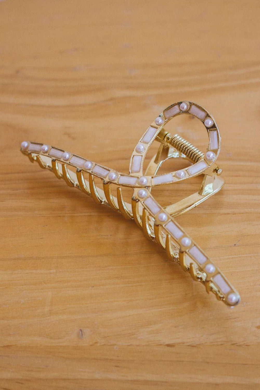 Black Wave Shape Resin Large Hair Claw Clip