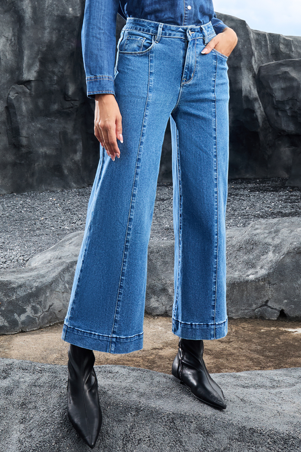 Black Plain Seam Detail Flared Bottom Ankle Length Jeans