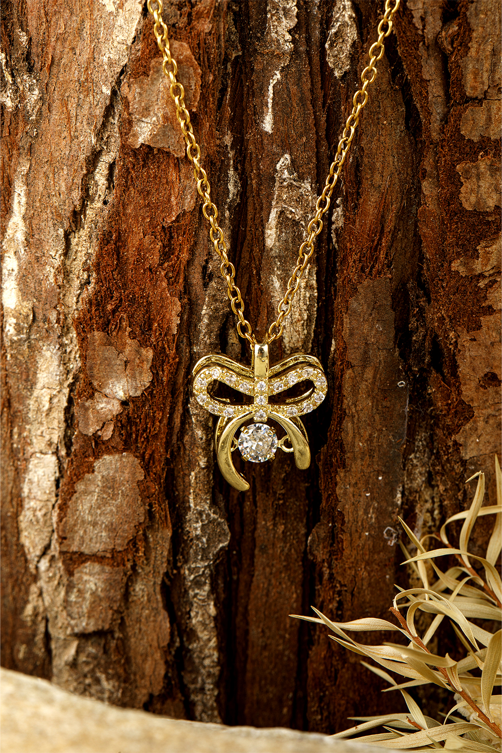 Gold Rhinestone Bow Knot Pendant Plated Alloy Necklace