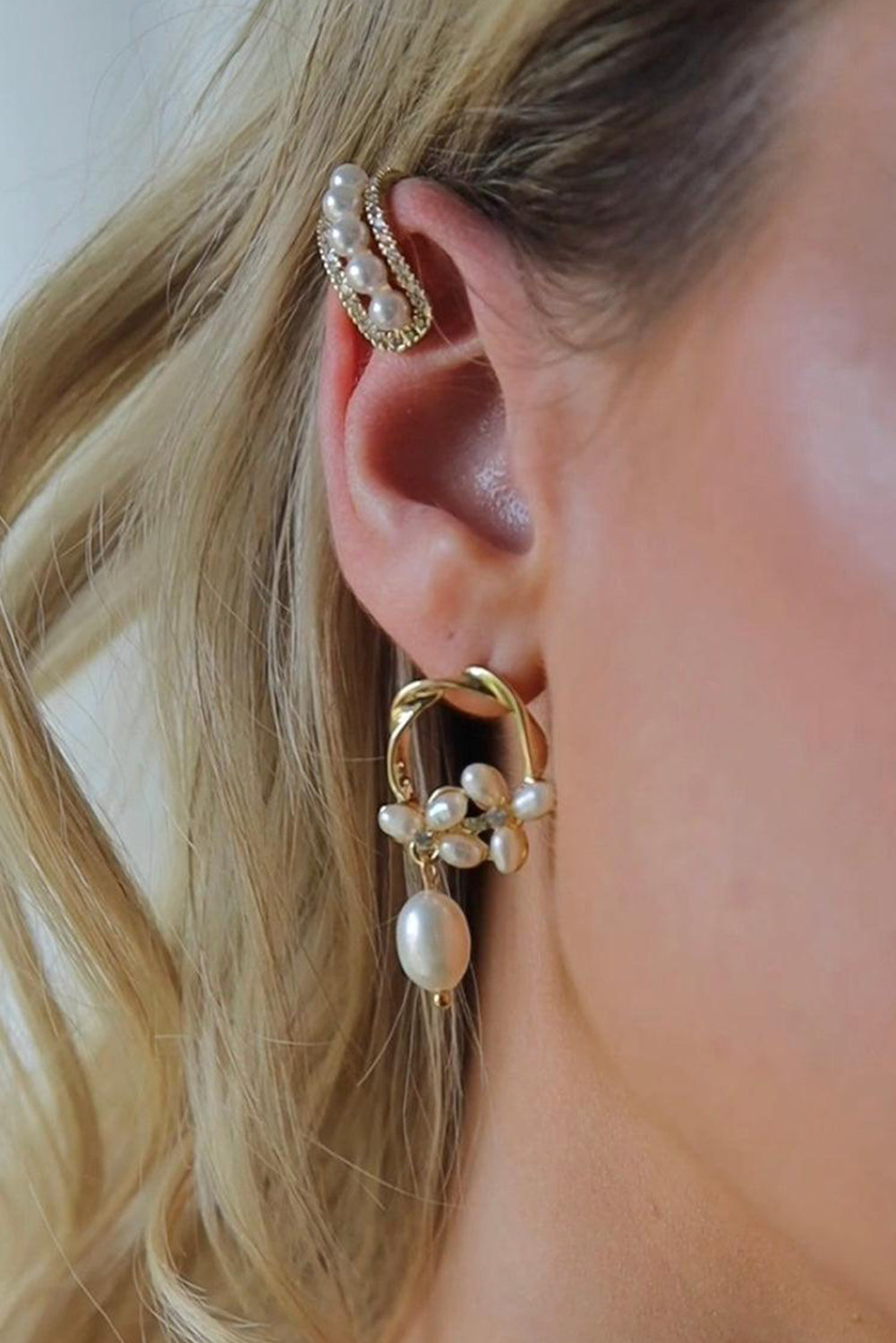 Gold Plated Hoop Pearl Casual Wear Stud Earring