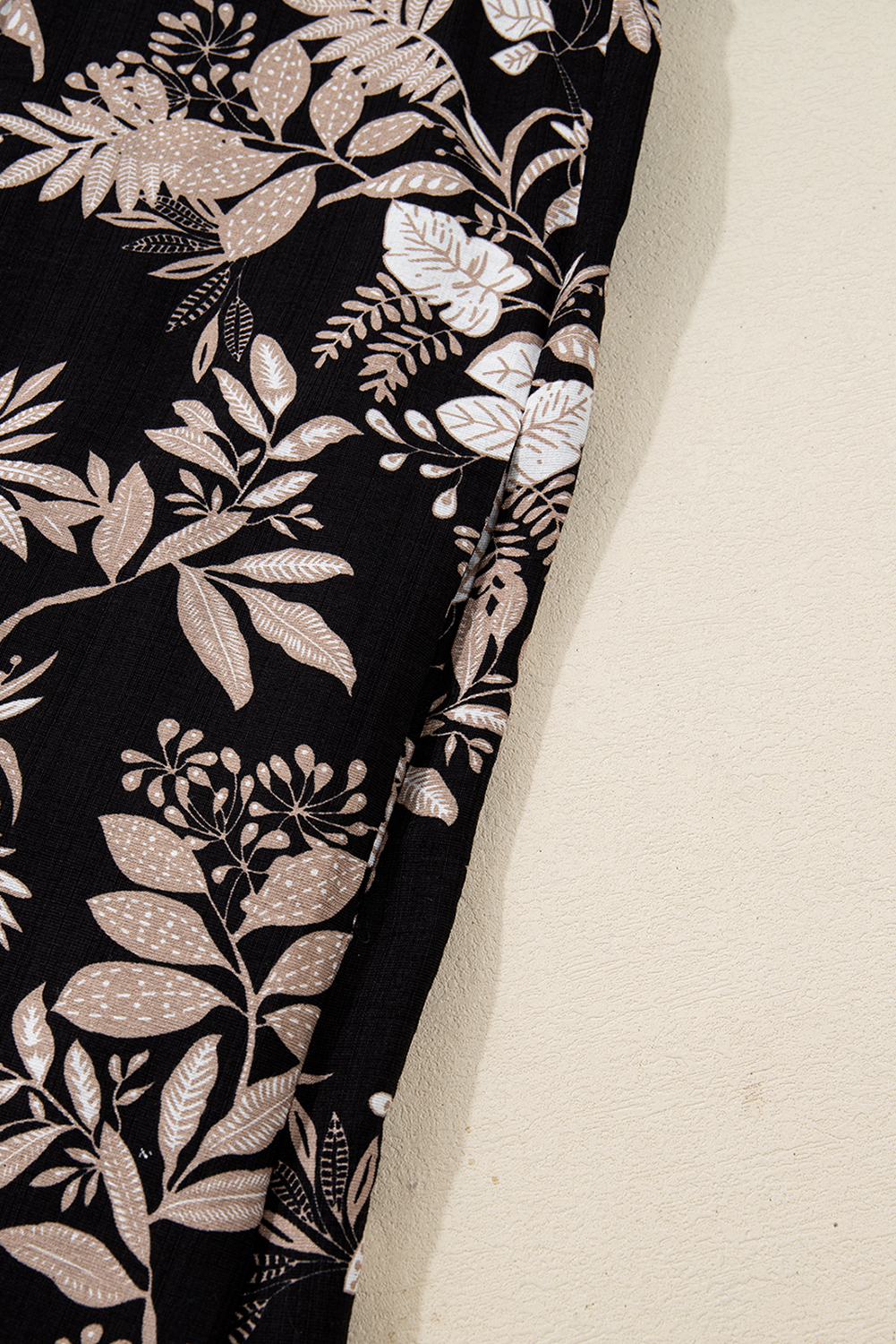 Black 3/4 Sleeve Botanical Print Split Neck Loose Mini Dress