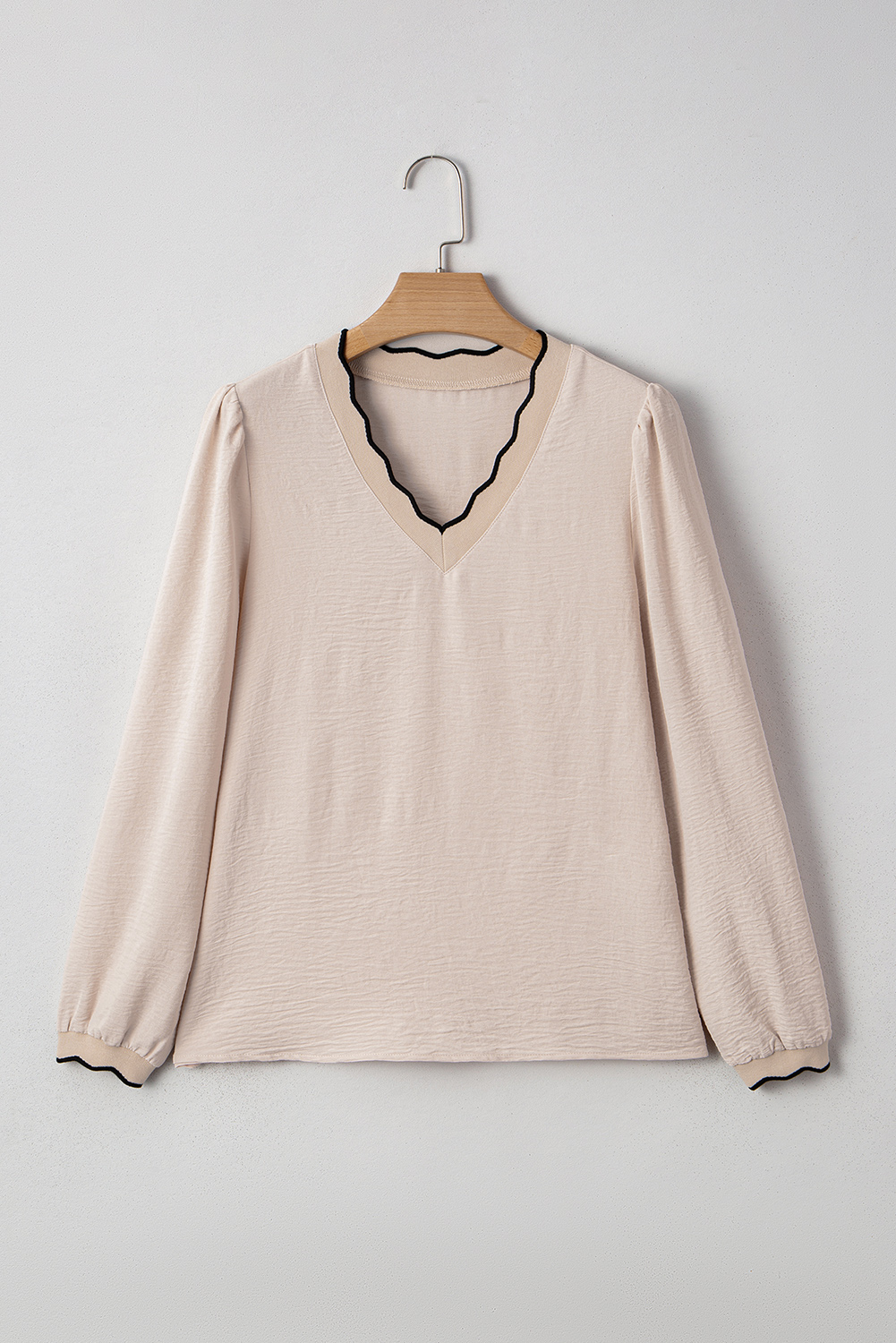 Jet Stream Contrast Scallop Trim V Neck Long Sleeve Blouse