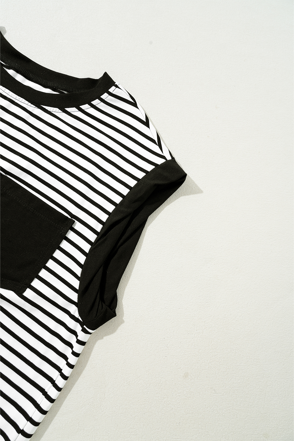 Red Stripe Chest Pocket Patch Round Neck Tank Top