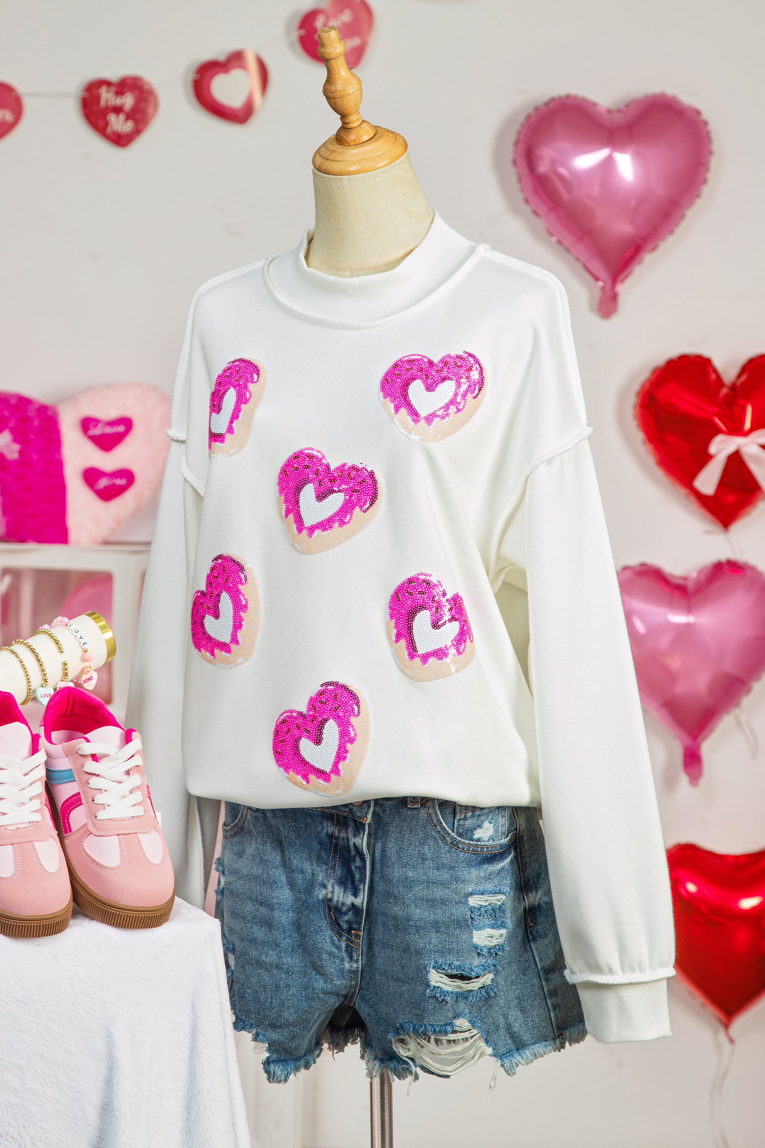 White Reversible Double Wear Sequin Donut Heart Graphic Mock Neck Sweatshirt