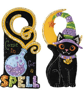 Bucilla 4.5 x 10 Spellbound Greetings Door Hanger Applique Kit 2ct