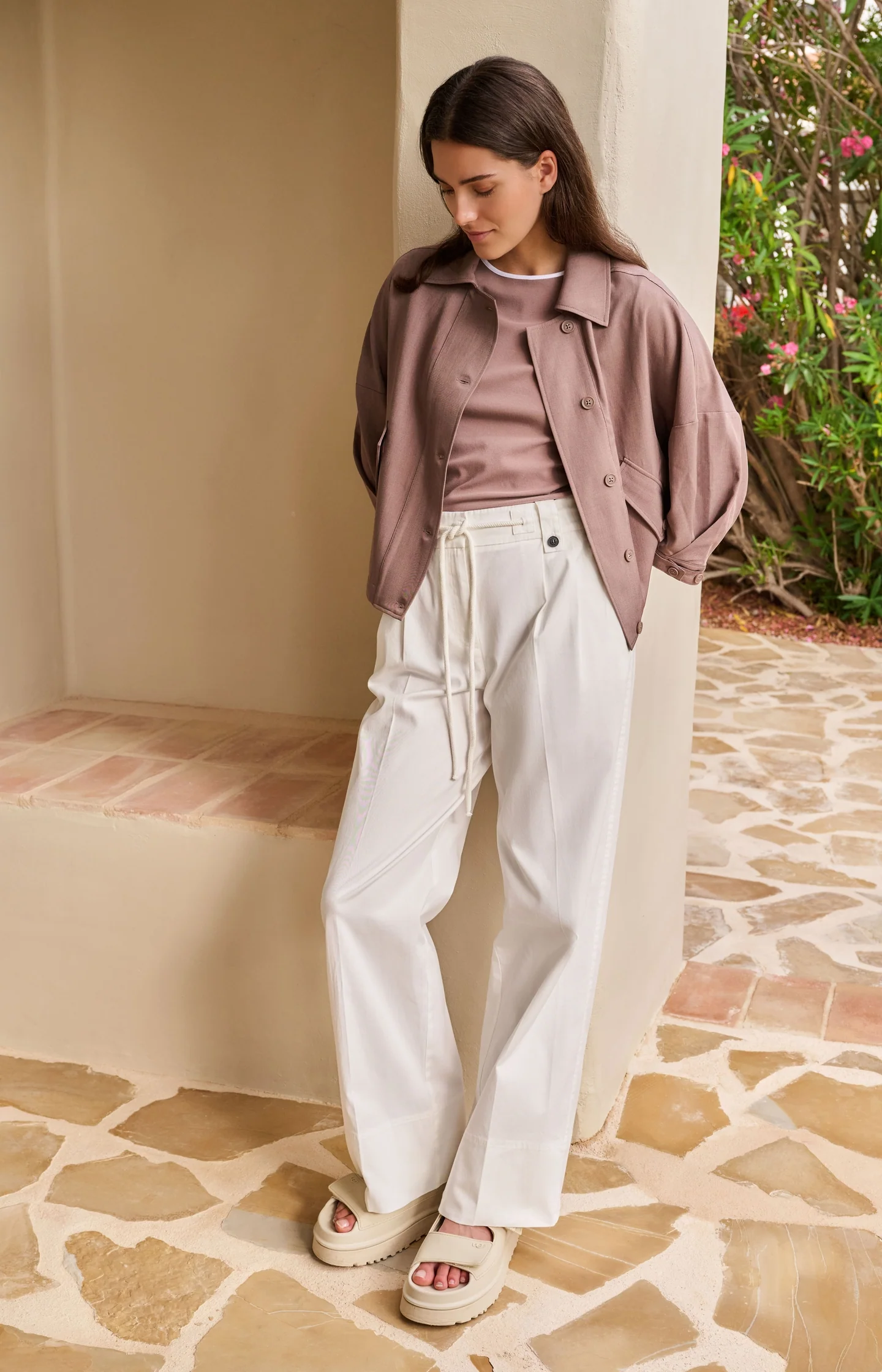 Blouse jacket with adjustable waistband and pockets