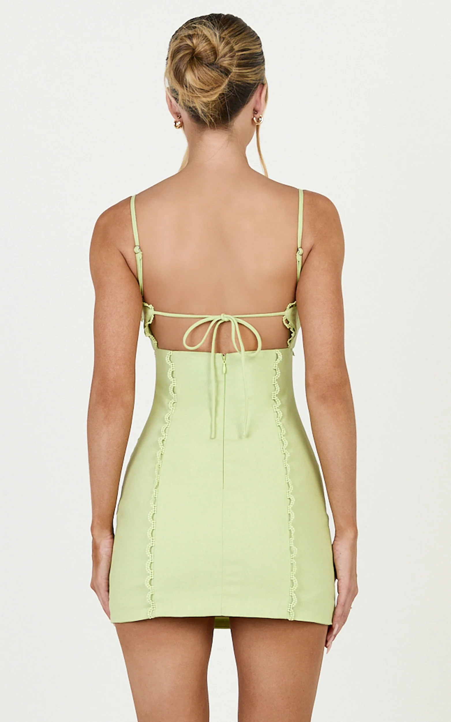 Sweetheart Tie Back Scallop Detail Dress in Pastel Green