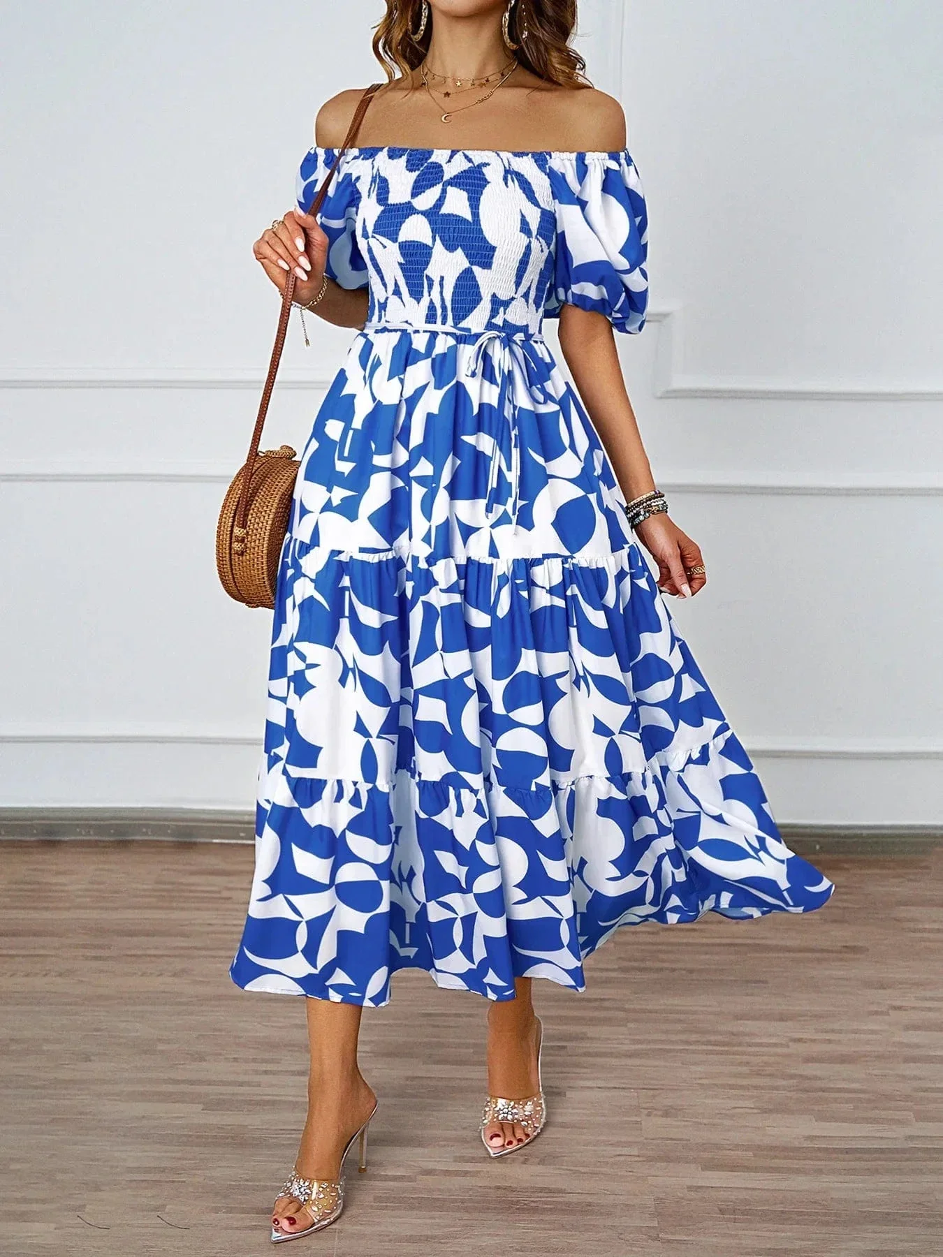 Robe à motifs floraux midi bohème