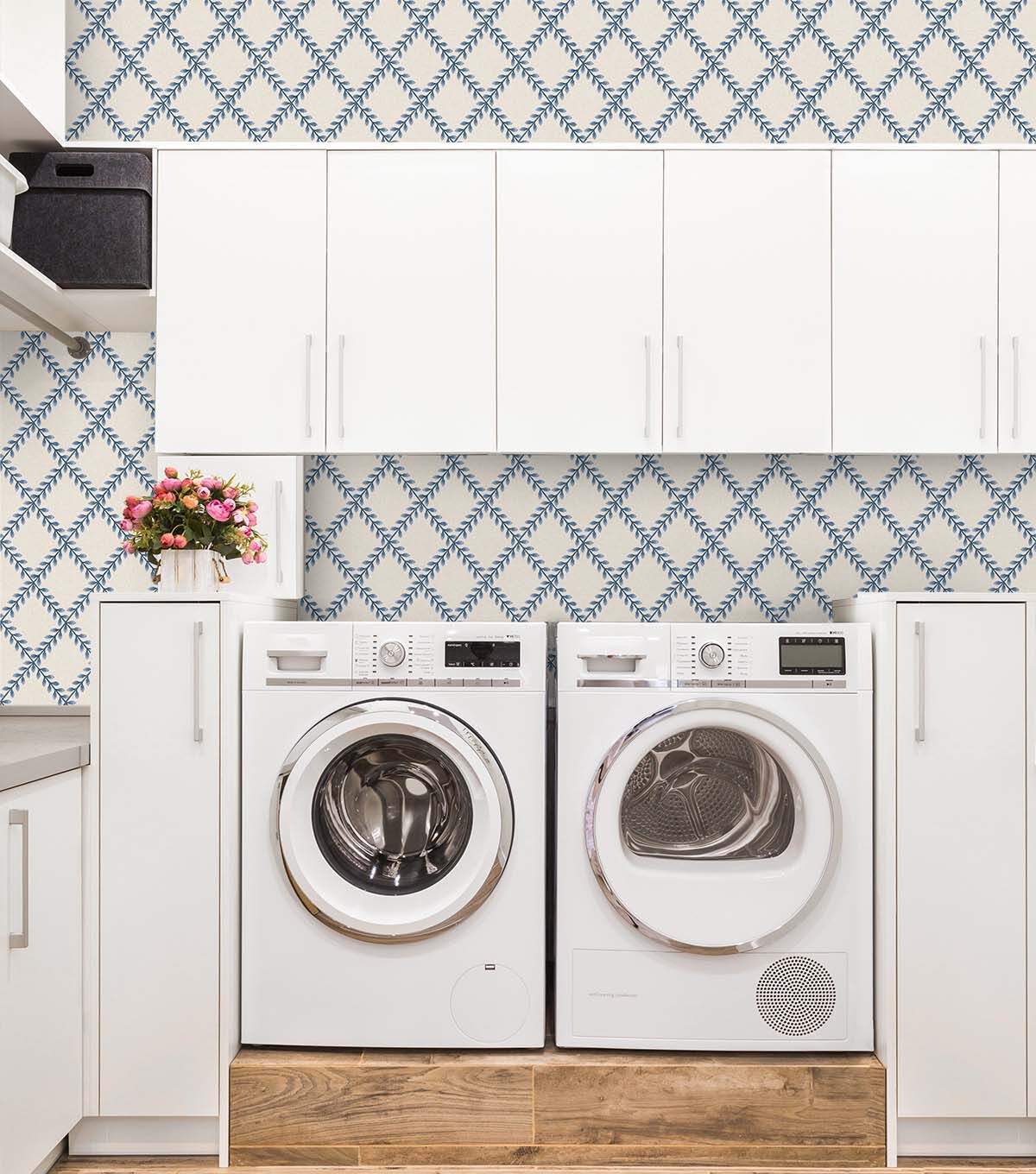 Surface Style 20.5' x 18' Porcelain Clover Lane Peel & Stick Wallpaper