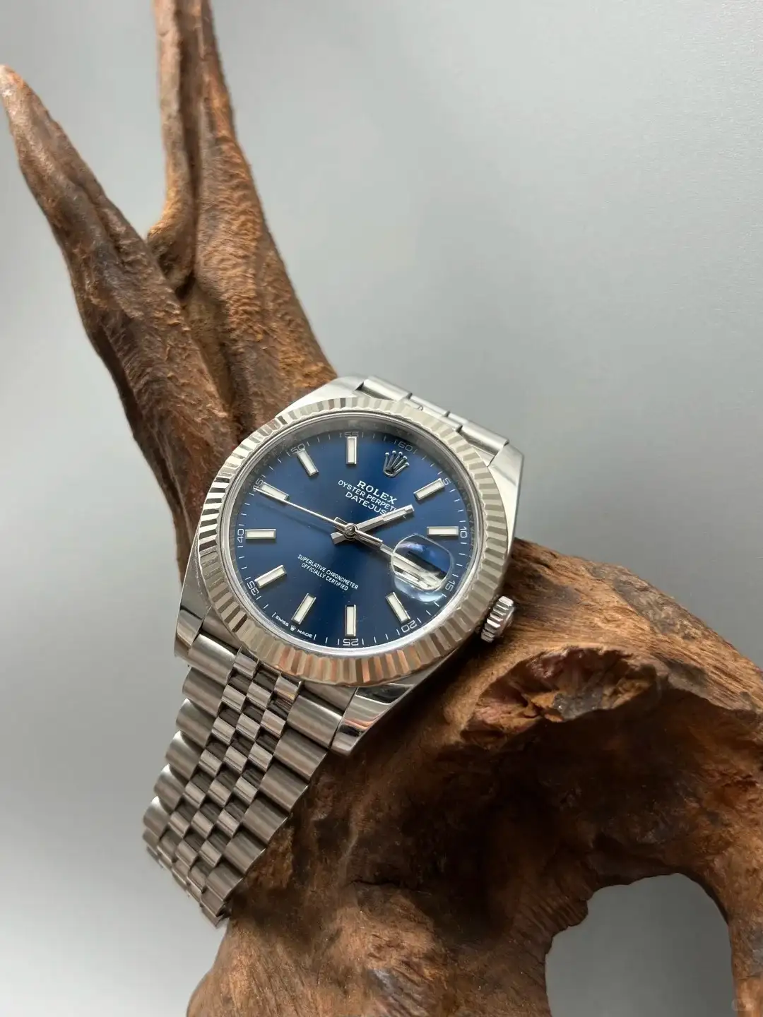 Rolex Datejust 41 White Gold/Steel Blue Dial Fluted Bezel 126334 (Jubilee)