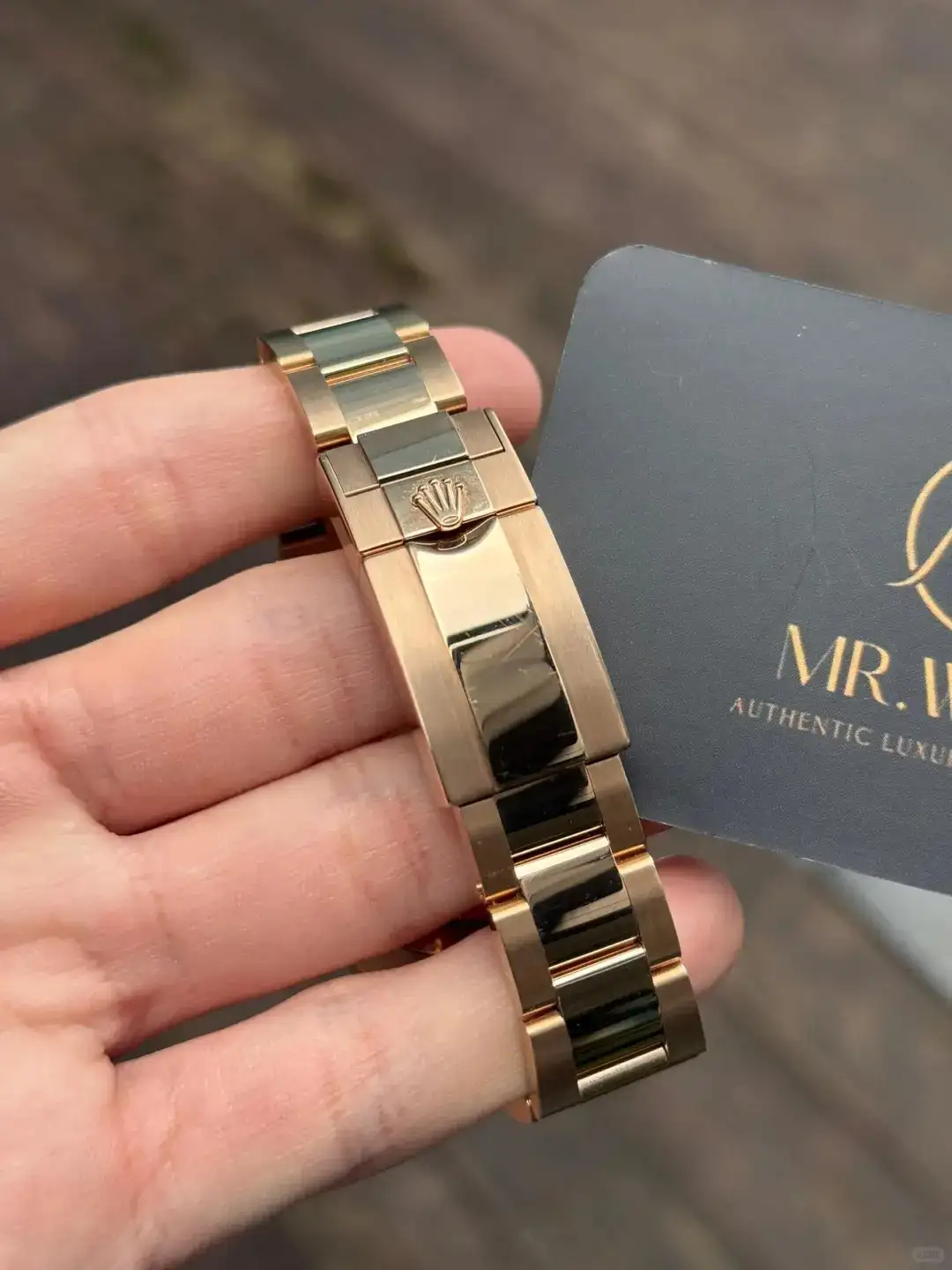 Rolex GMT-Master II Oyster 40 mm Everose gold 126715CHNR
