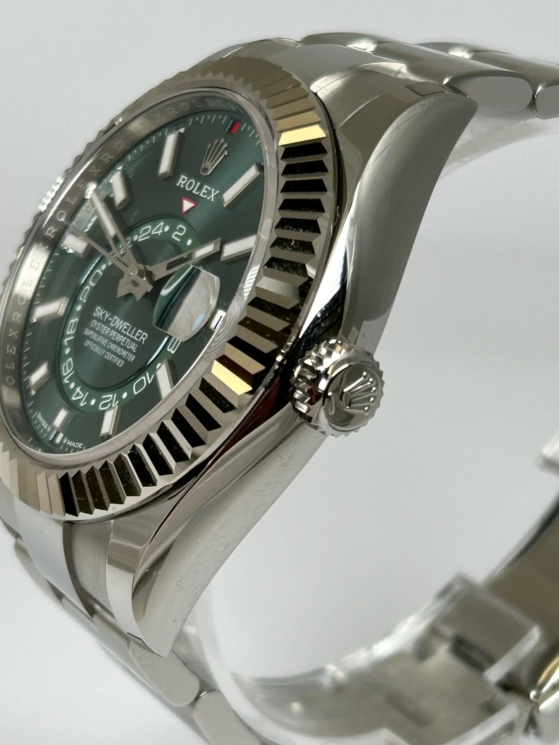 Superclone Rolex Sky-Dweller 42 mm Mint green Dial 336934 Oyster