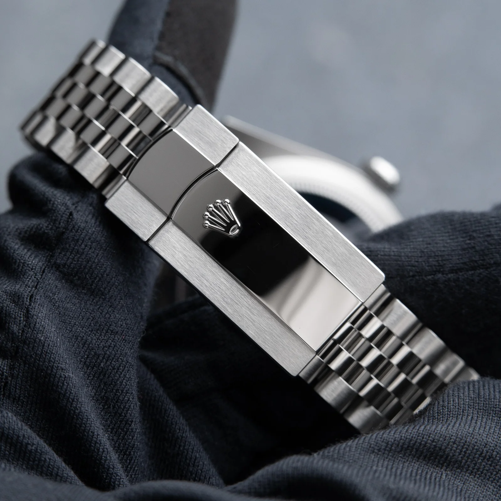 Superclone Rolex Sky-Dweller 42 mm Bright black Dial 336934 Jubilee