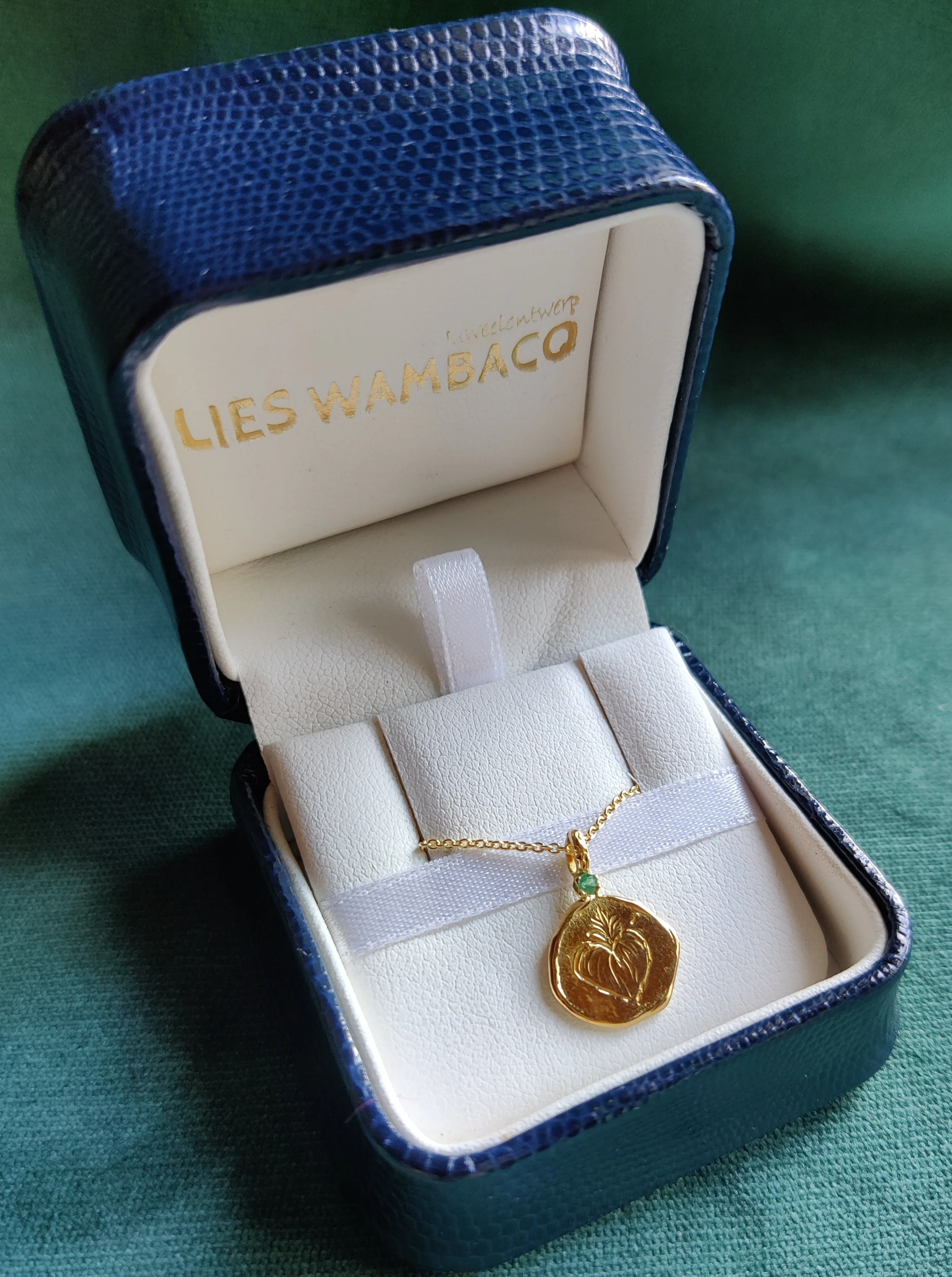 Hanger in 18k geel goud me smaragd - Eline