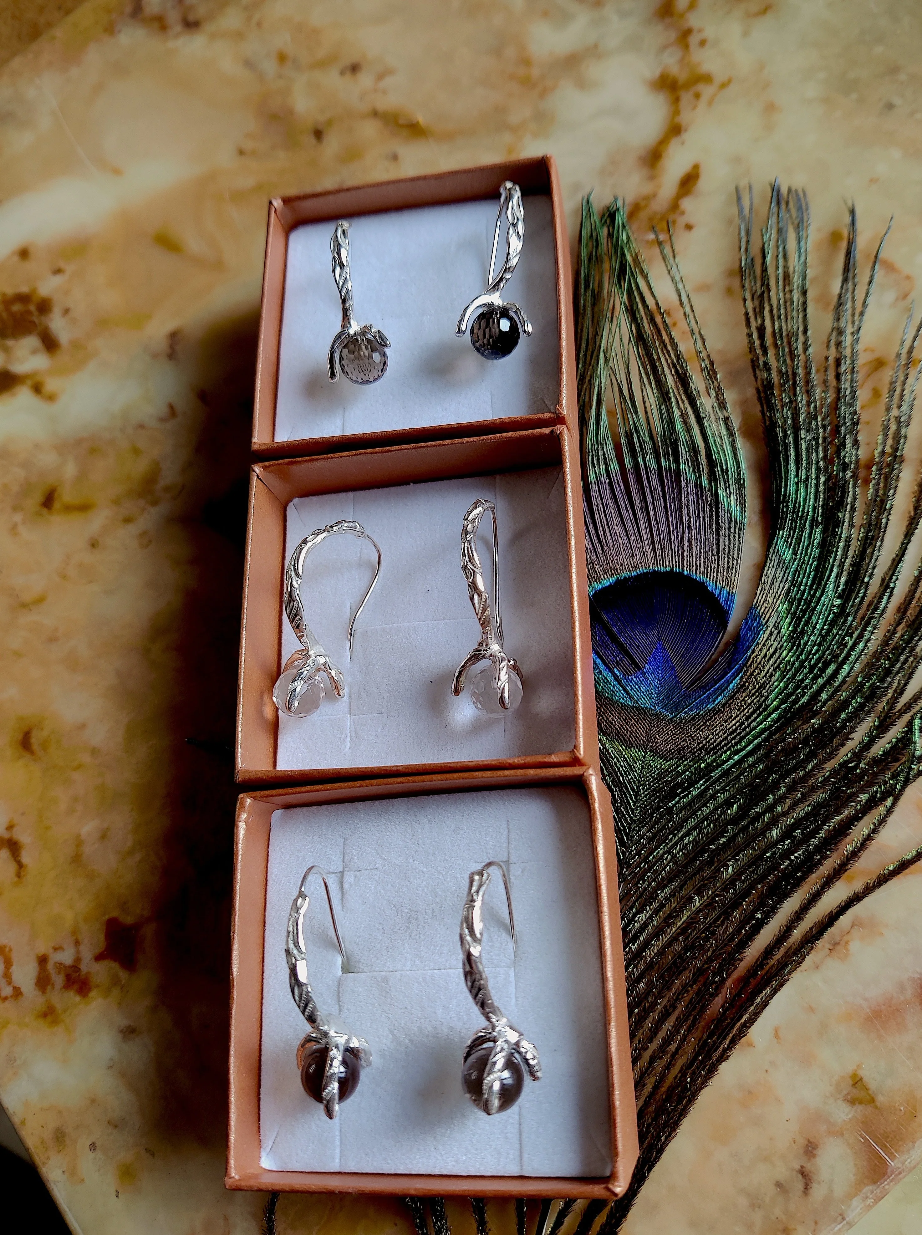 Oorbel zilver met bergkristal of rookkwarts: Julia