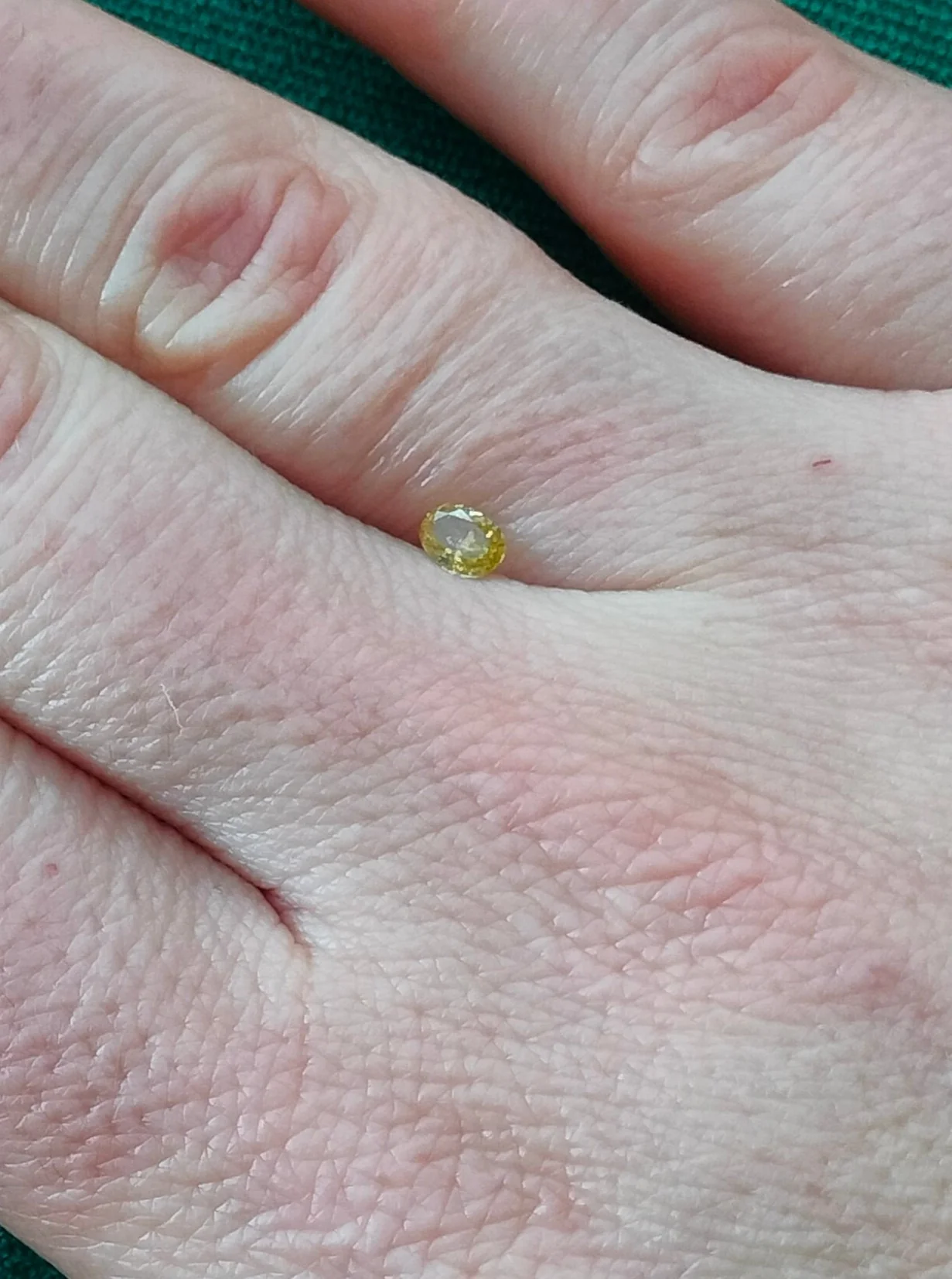 Diamant licht geel 0,24ct