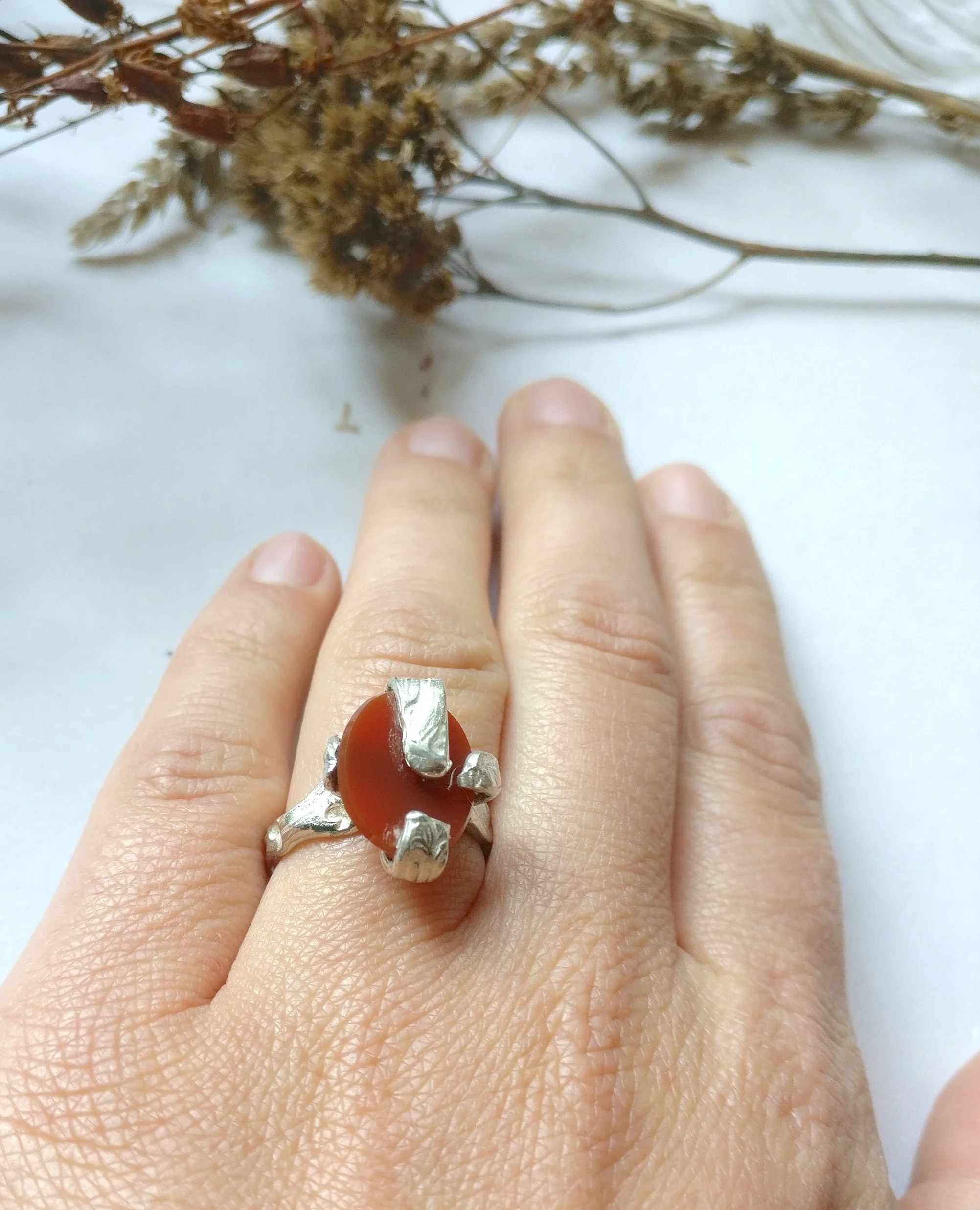 Ring in zilver: Carneool ovaal