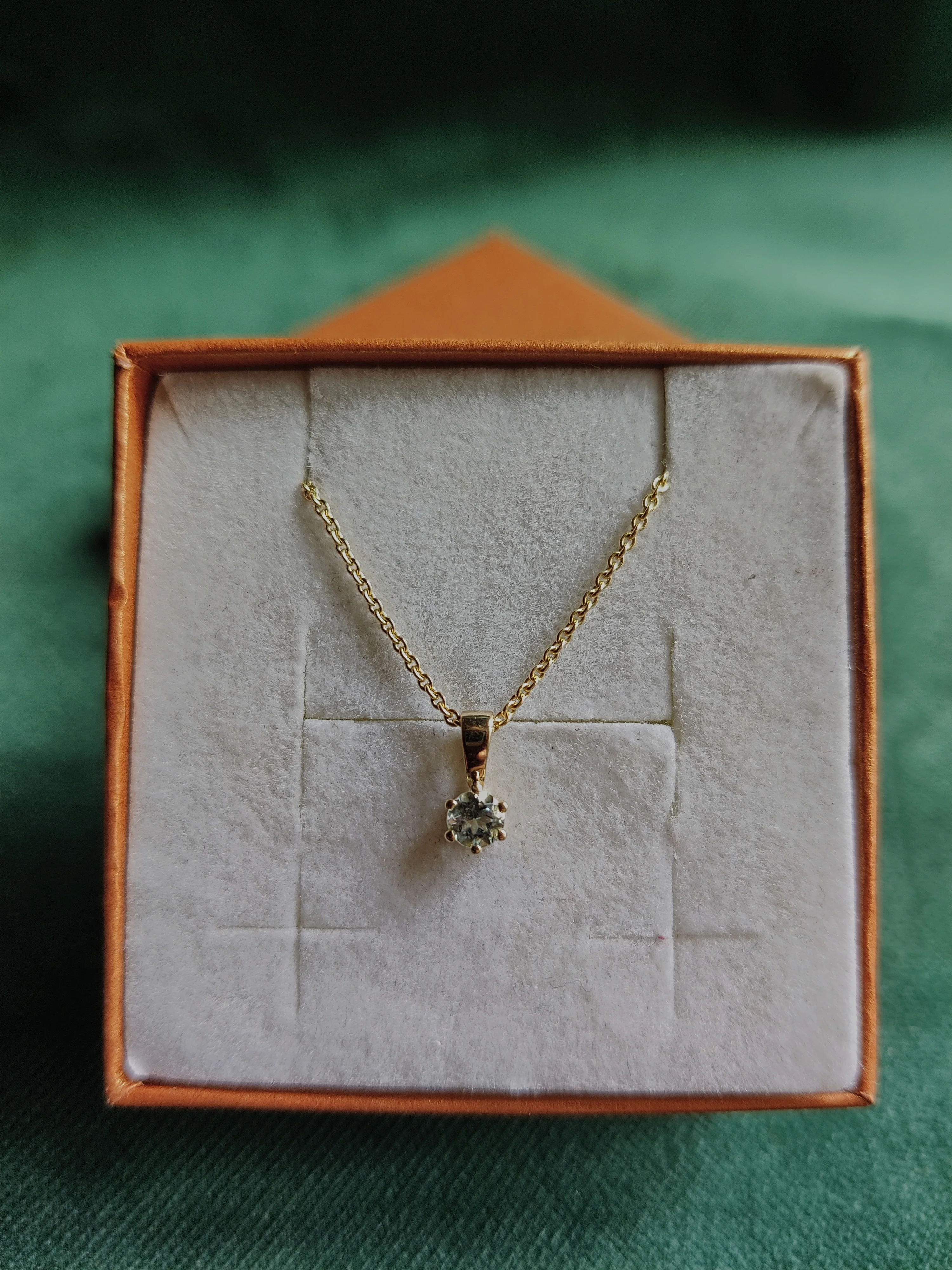 Hanger in 14k geel goud met geboortesteen - alle verschillende maanden