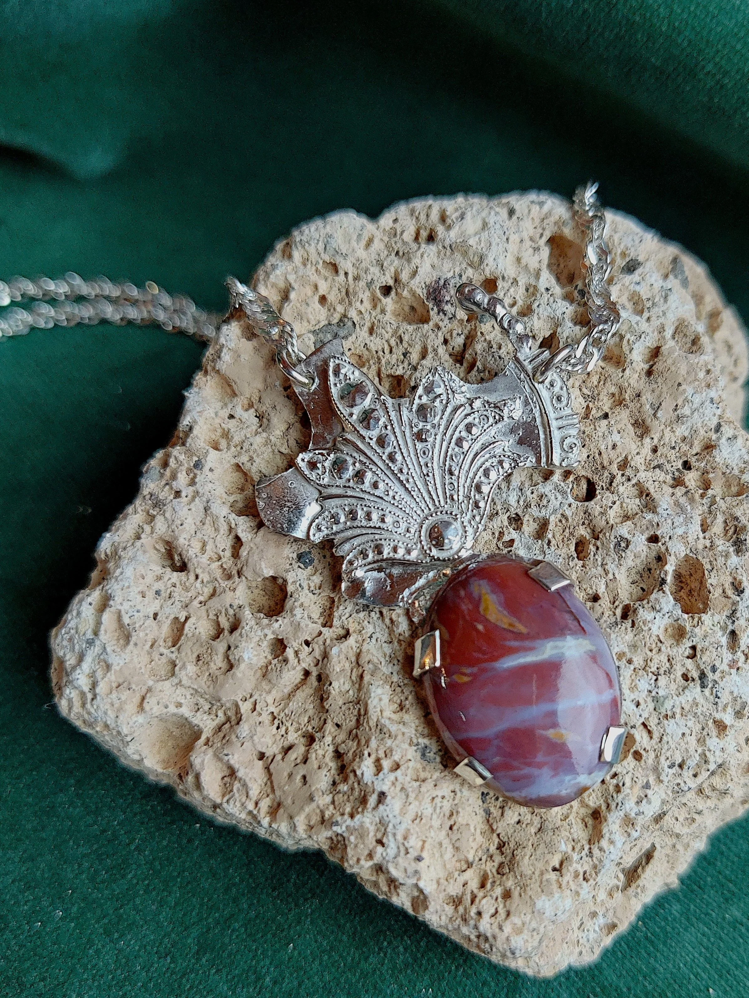 Zilveren halsketting met jaspis: Dahlia