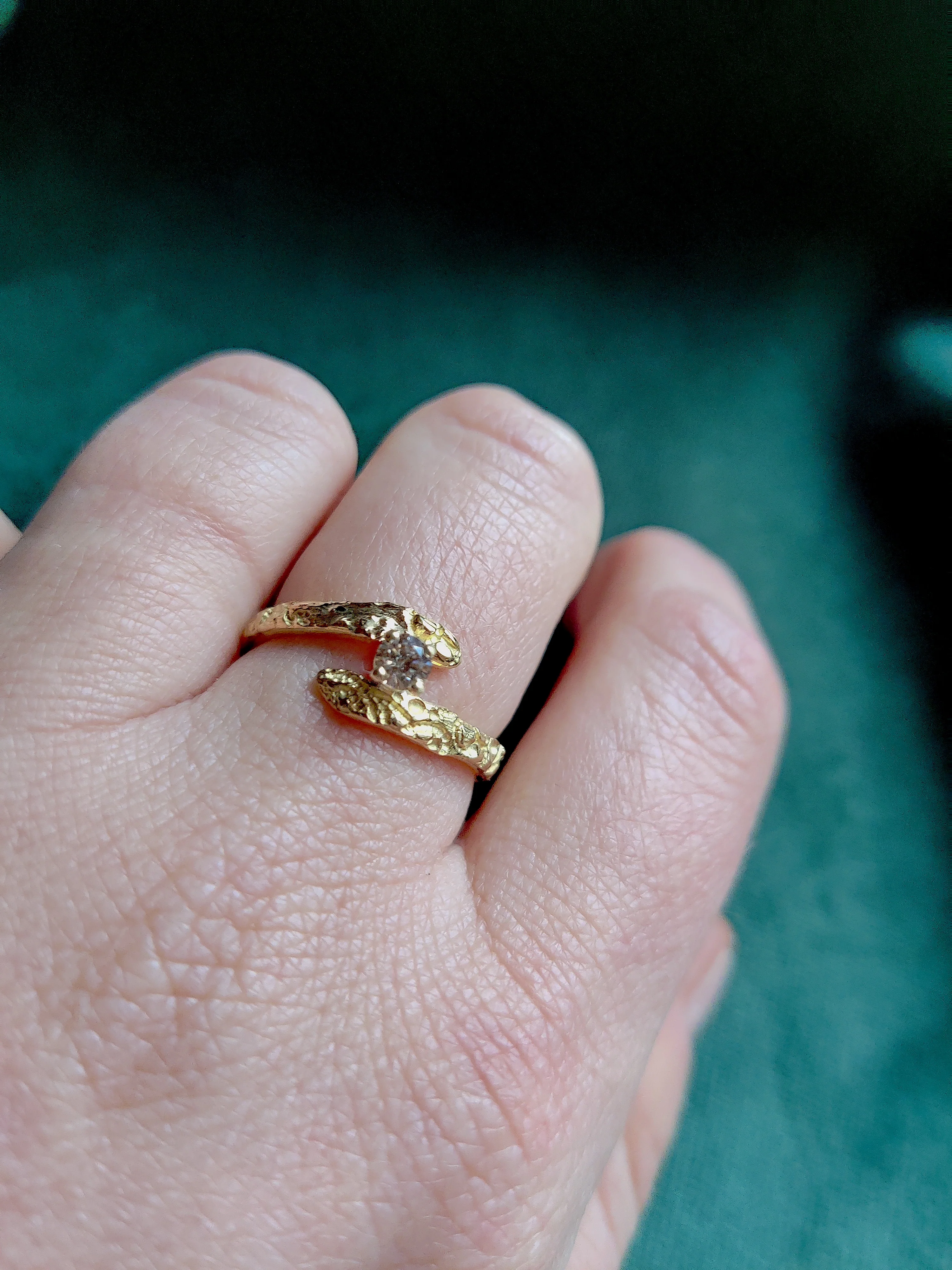 Ring in 18k geel goud met bruine diamant - Lucille