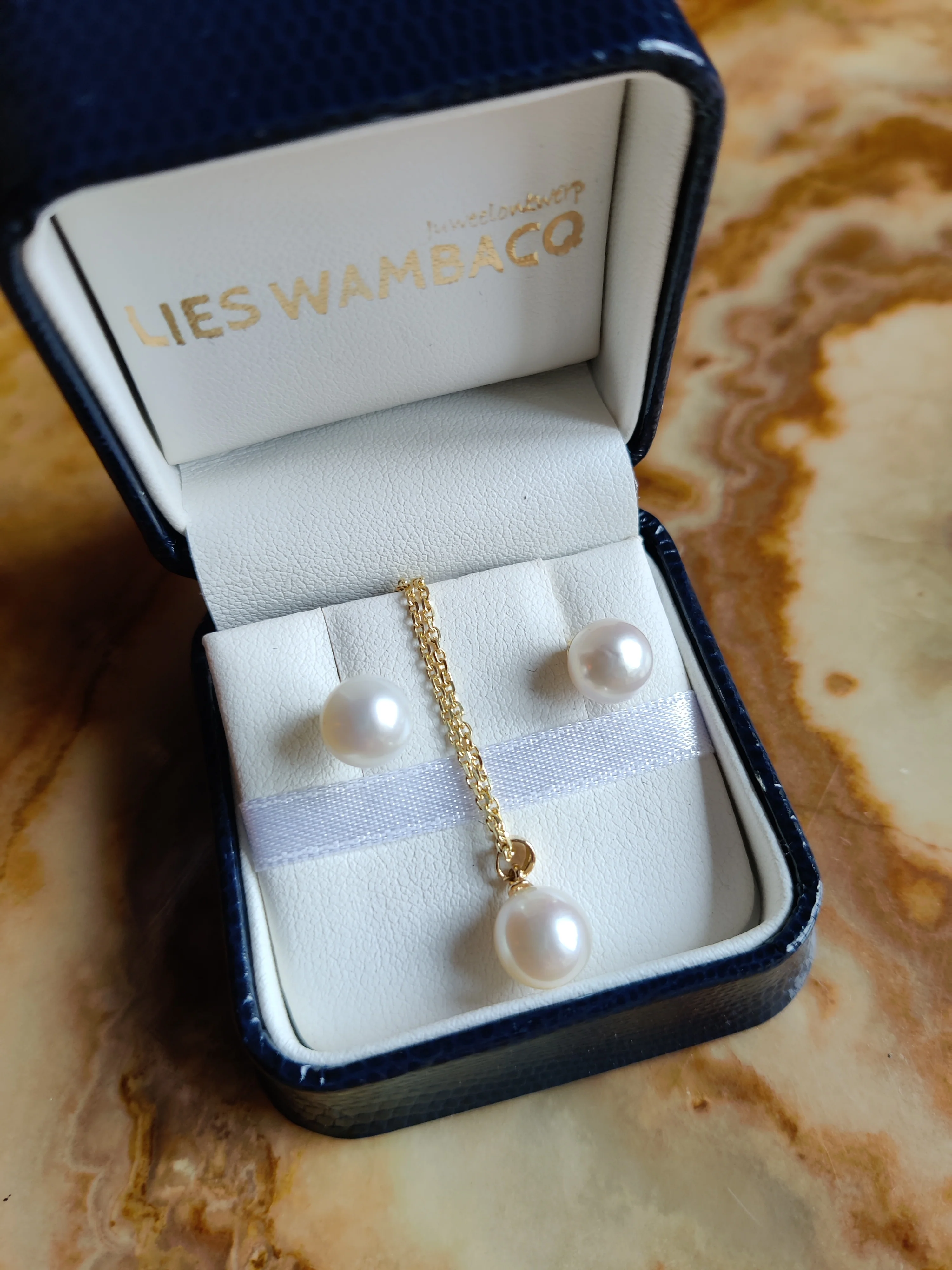 Hanger in 18k geel goud met zoetwater parel - Dori