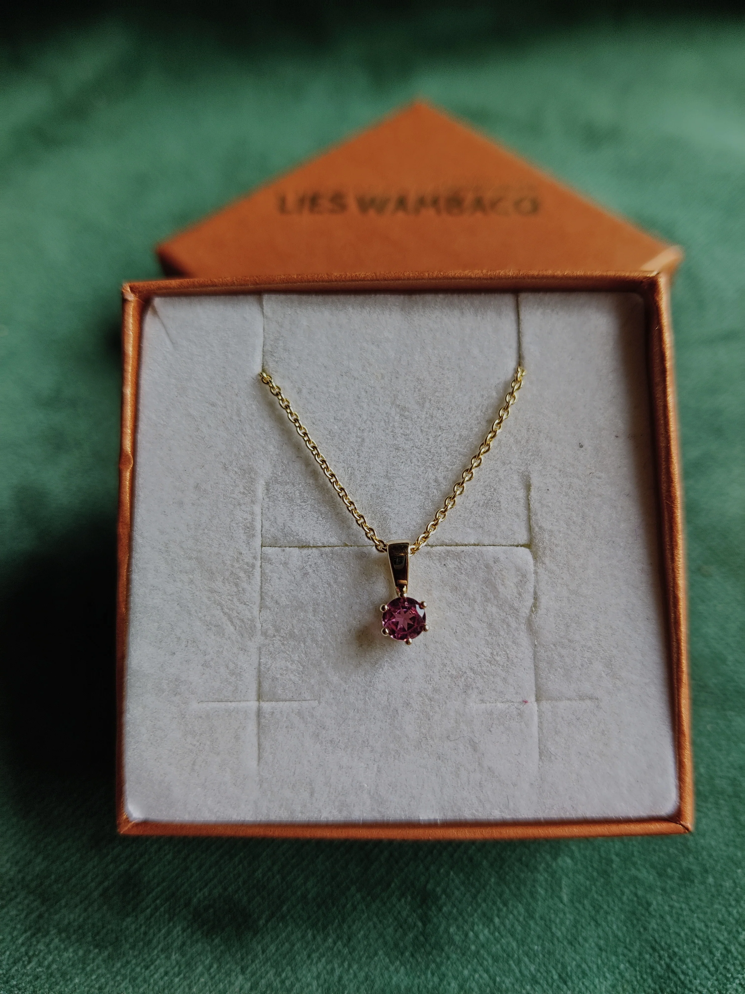 Hanger in 14k geel goud met geboortesteen - alle verschillende maanden