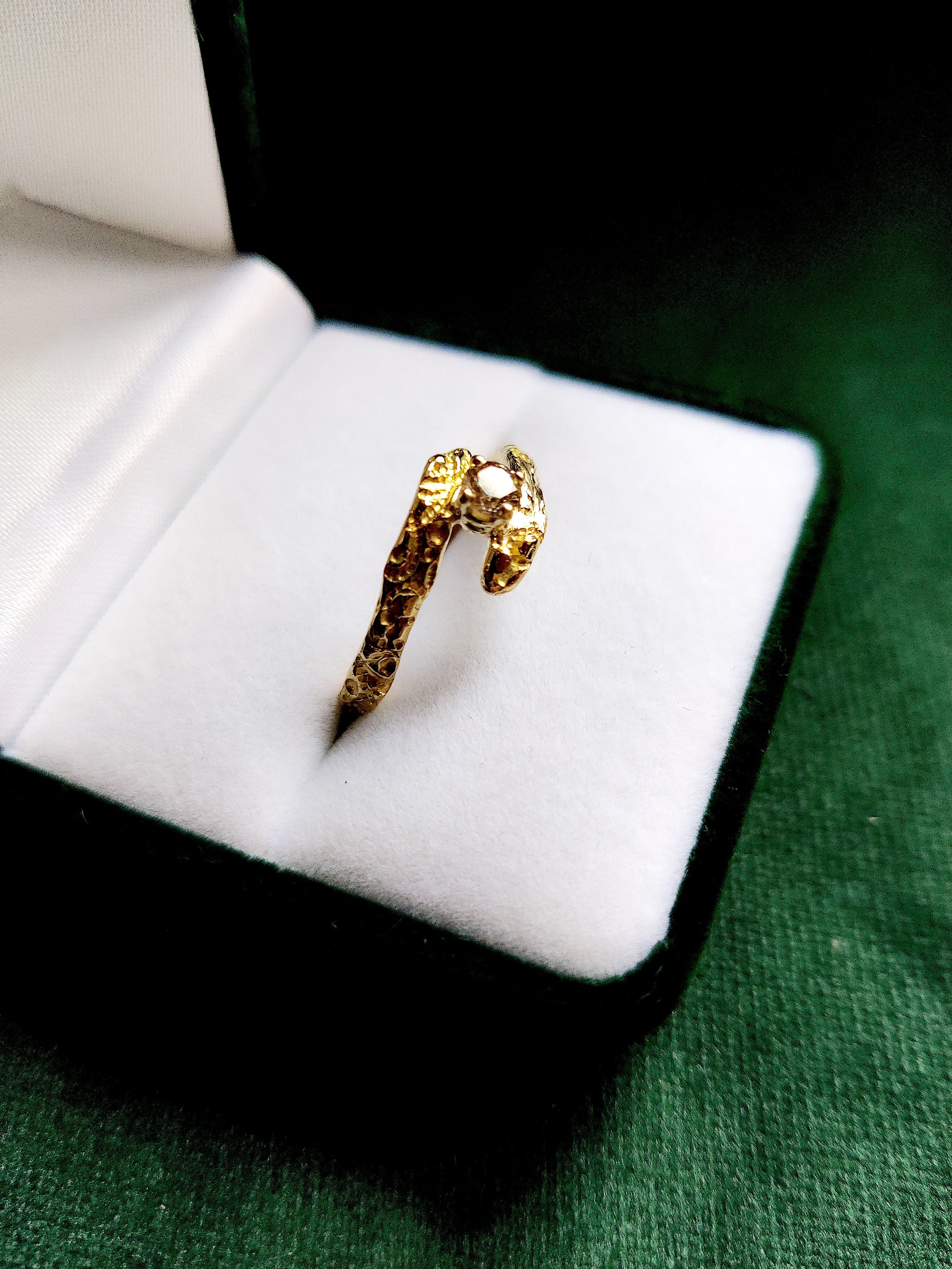 Ring in 18k geel goud met bruine diamant - Lucille