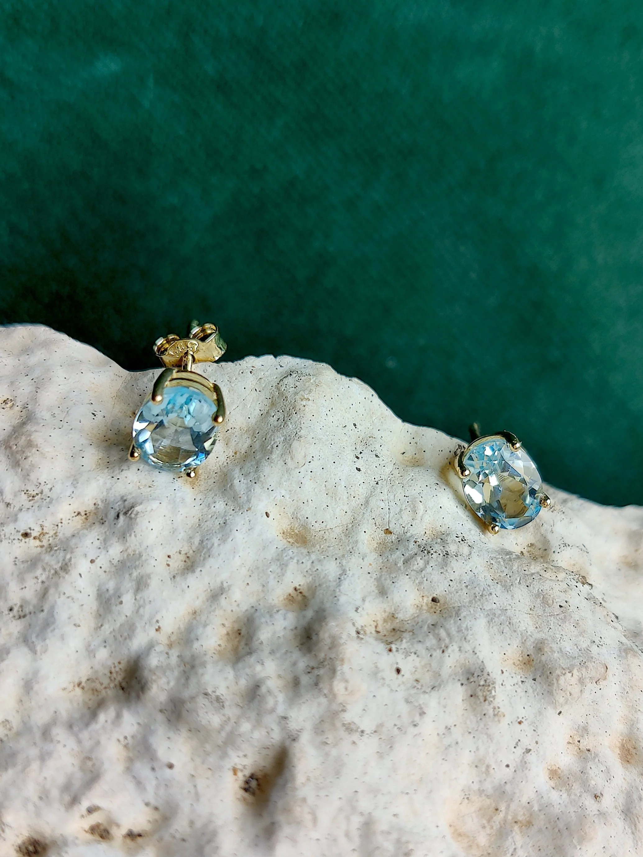 Oorbel in 14k geel goud met topaas - Deci Luxe