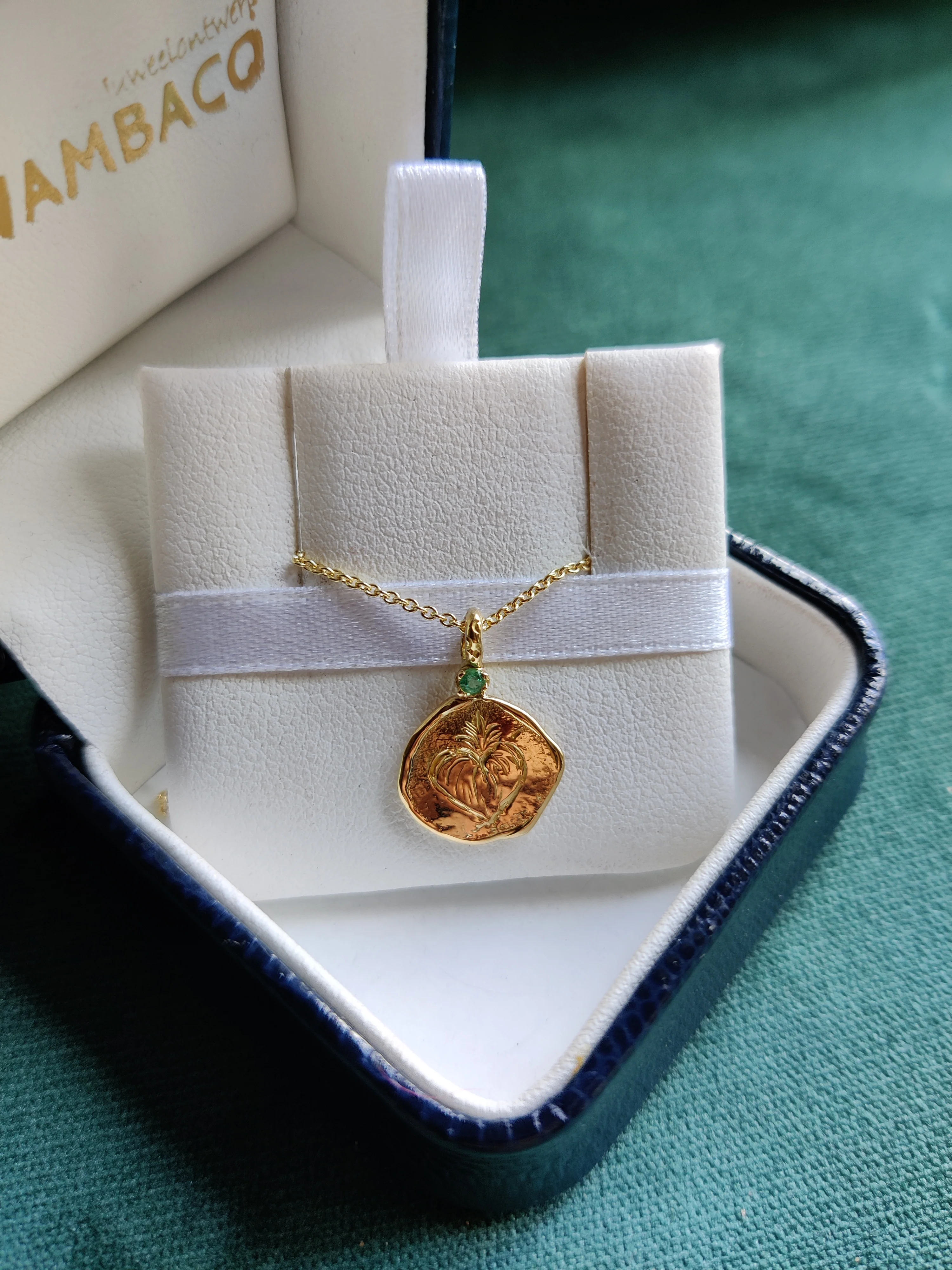 Hanger in 18k geel goud me smaragd - Eline