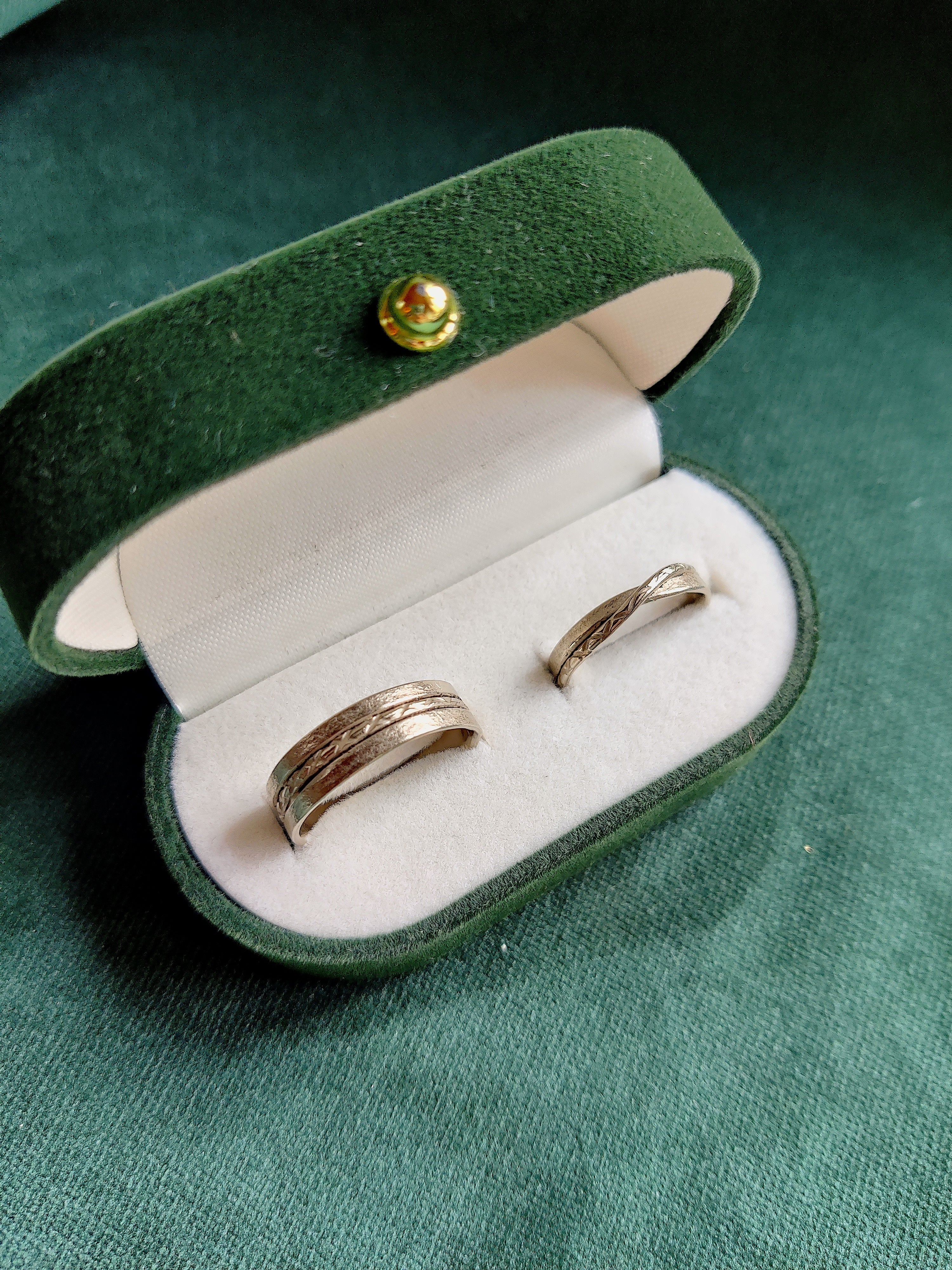 Trouwringen in 18k wit goud - Yasmine en Aladin