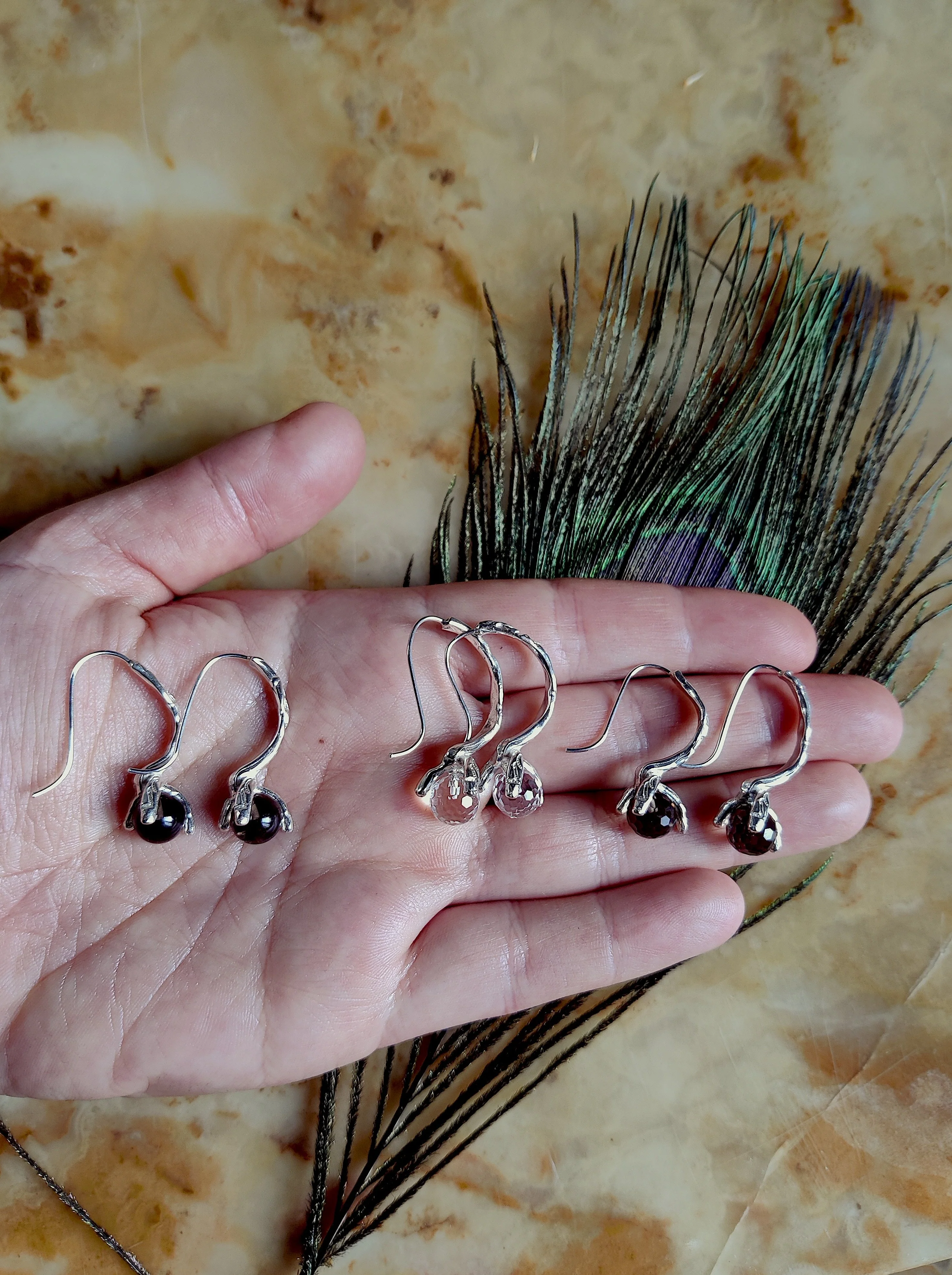 Oorbel zilver met bergkristal of rookkwarts: Julia