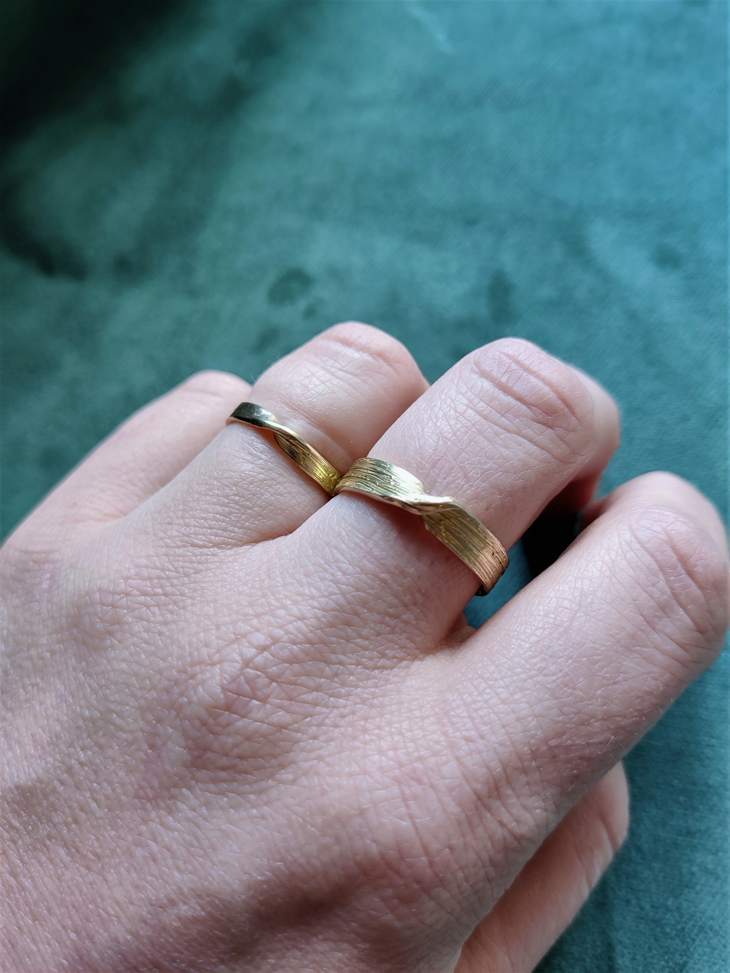 Trouwringen in 18k geel goud - Adam en Eva