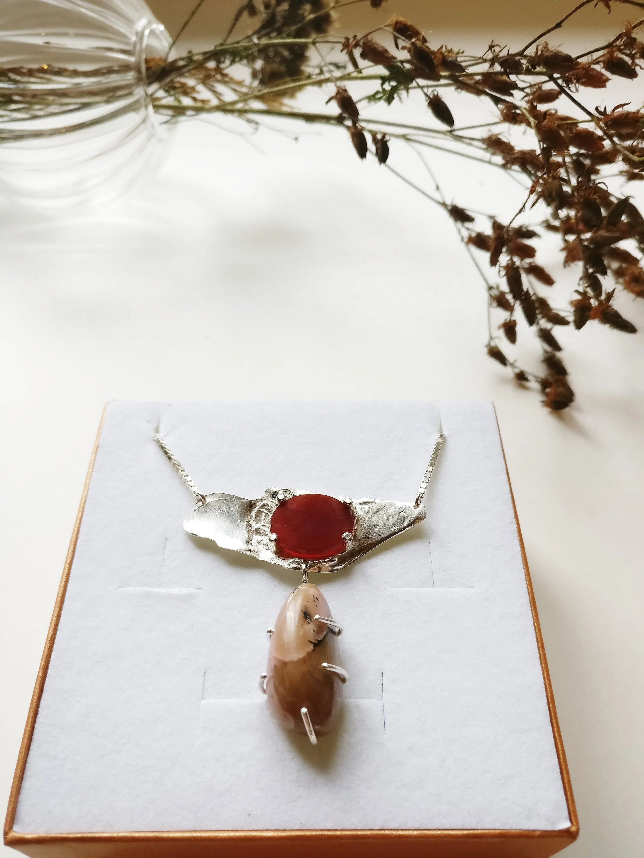 Ketting in zilver met oranje carneool en roze jaspis: Carneool