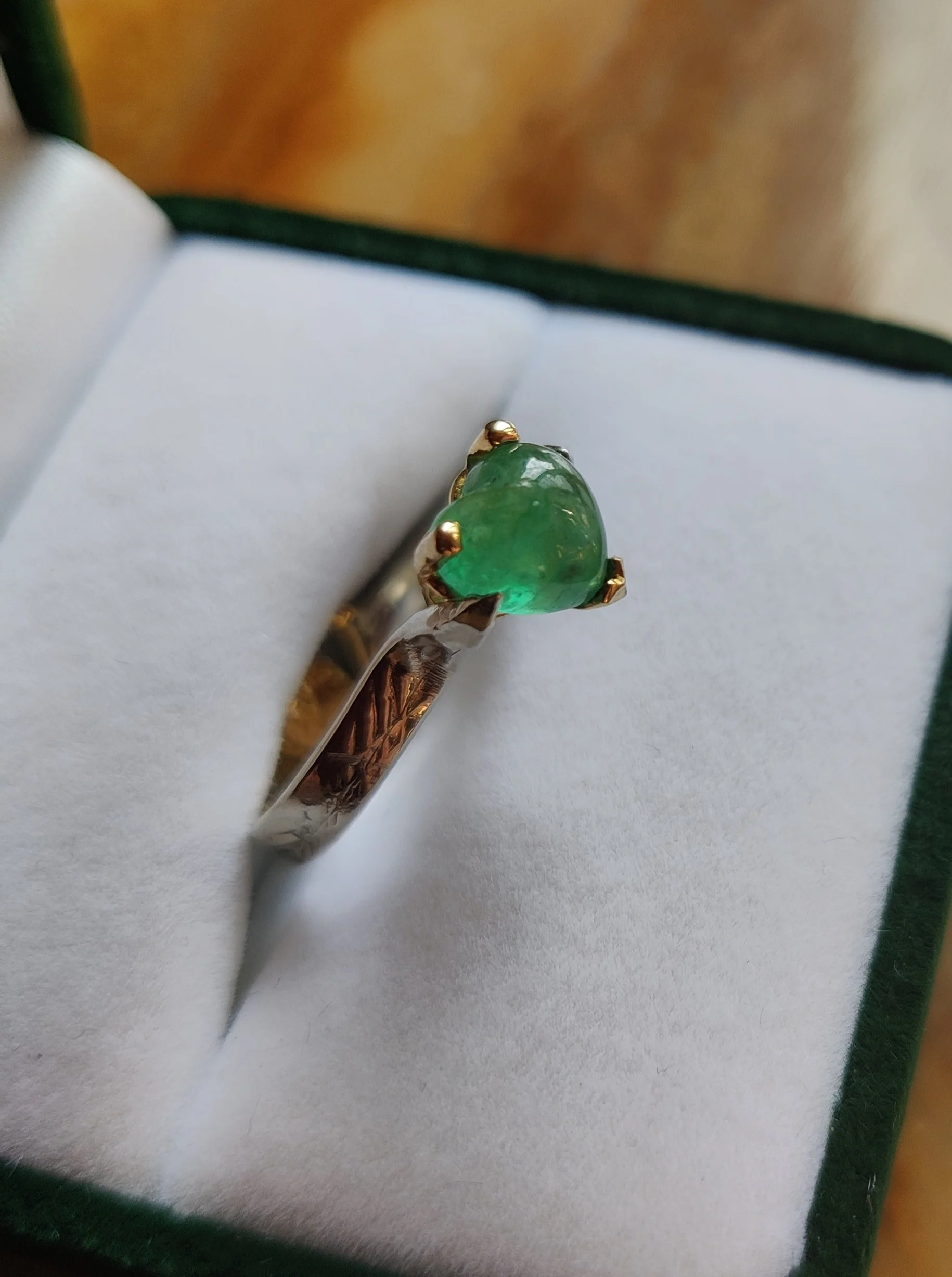 Ring in 14K geel goud met smaragd - Isabel